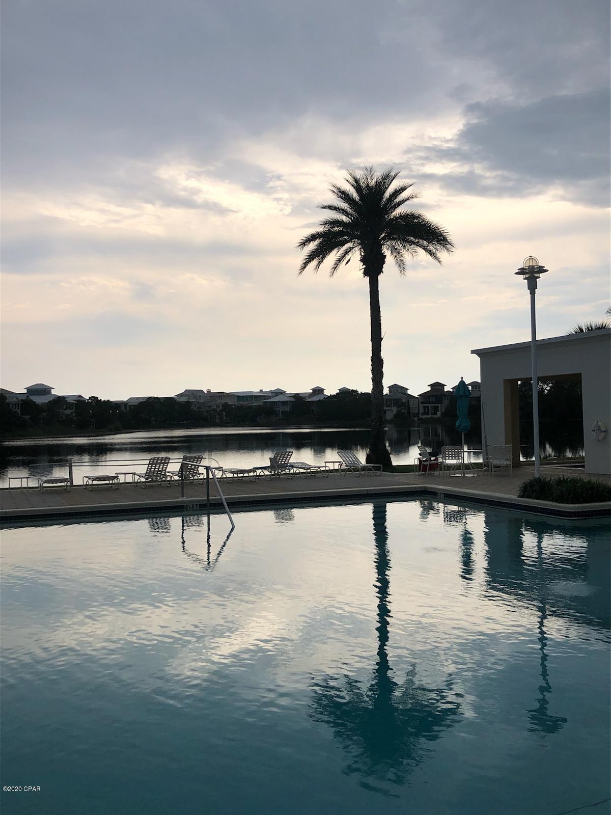 Carillon Beach Inn - Residential