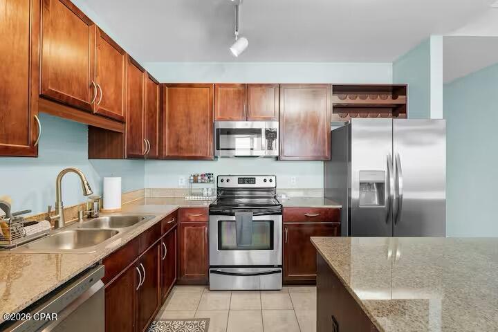 Laketown Wharf - Residential