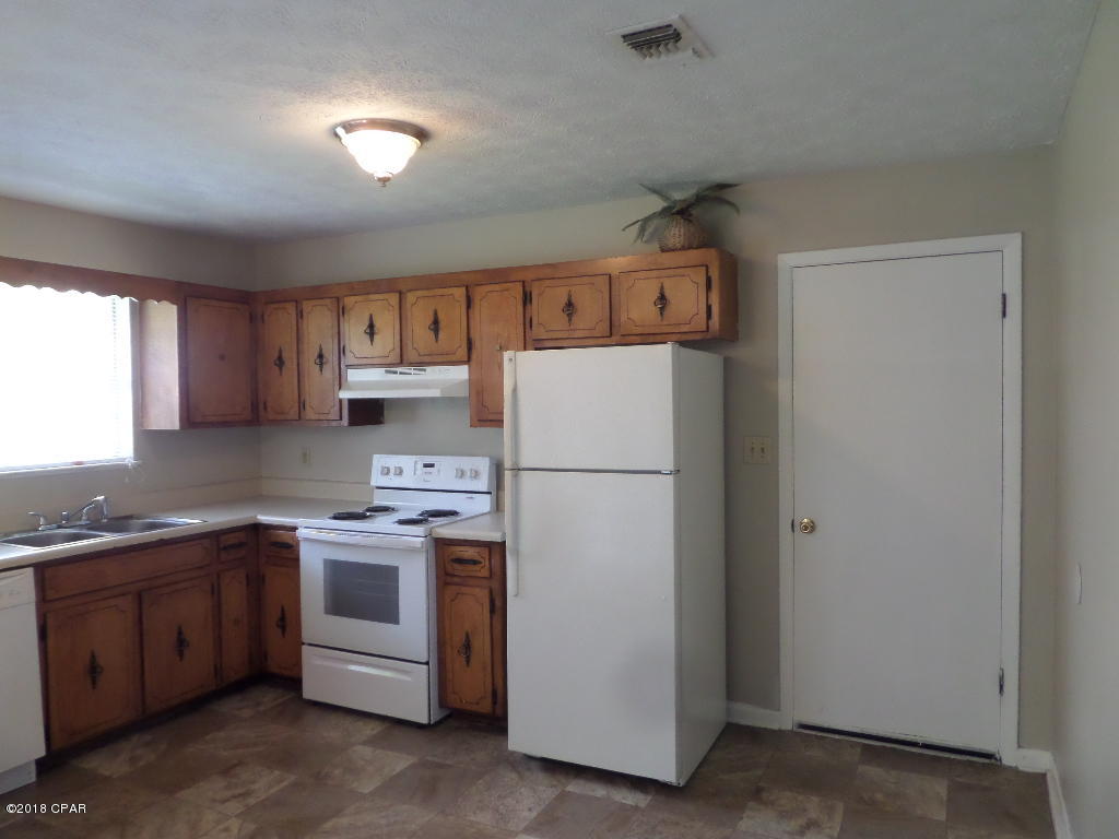 [No Recorded Subdiv] - Residential Lease
