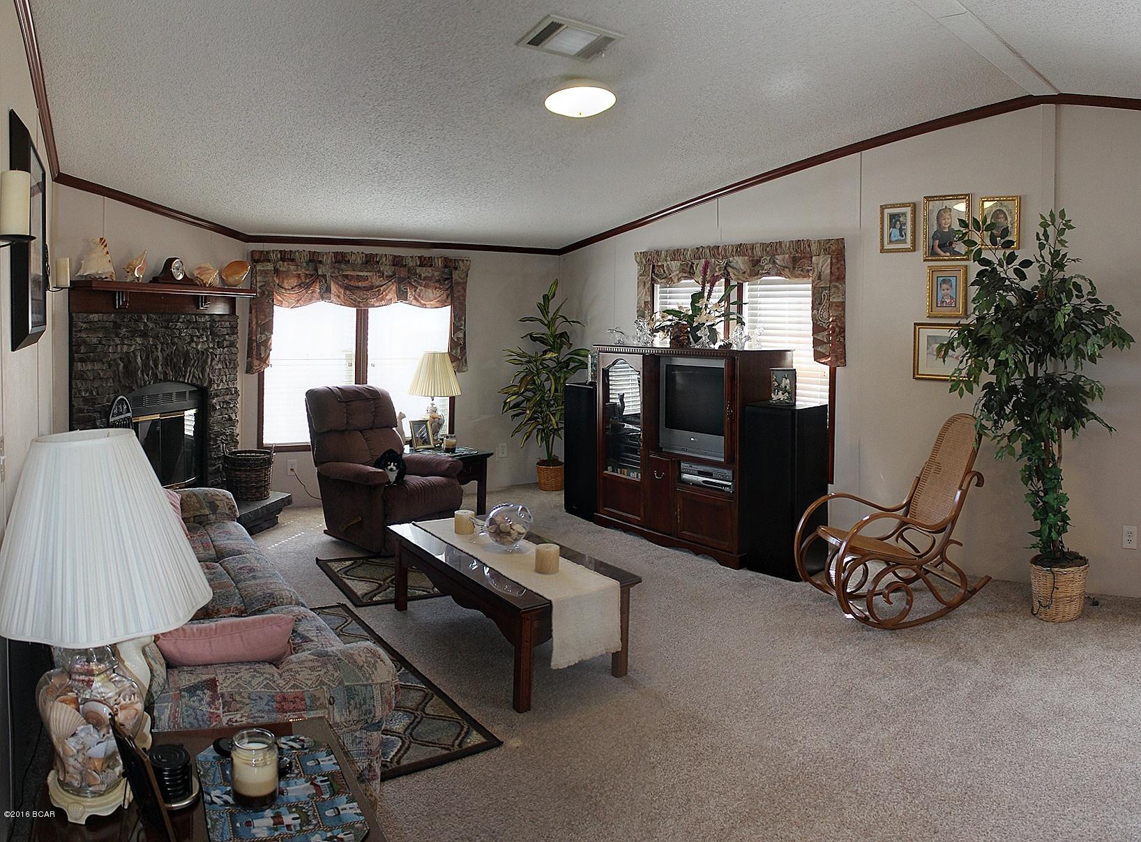 White Western Springs Unit 1 - Residential