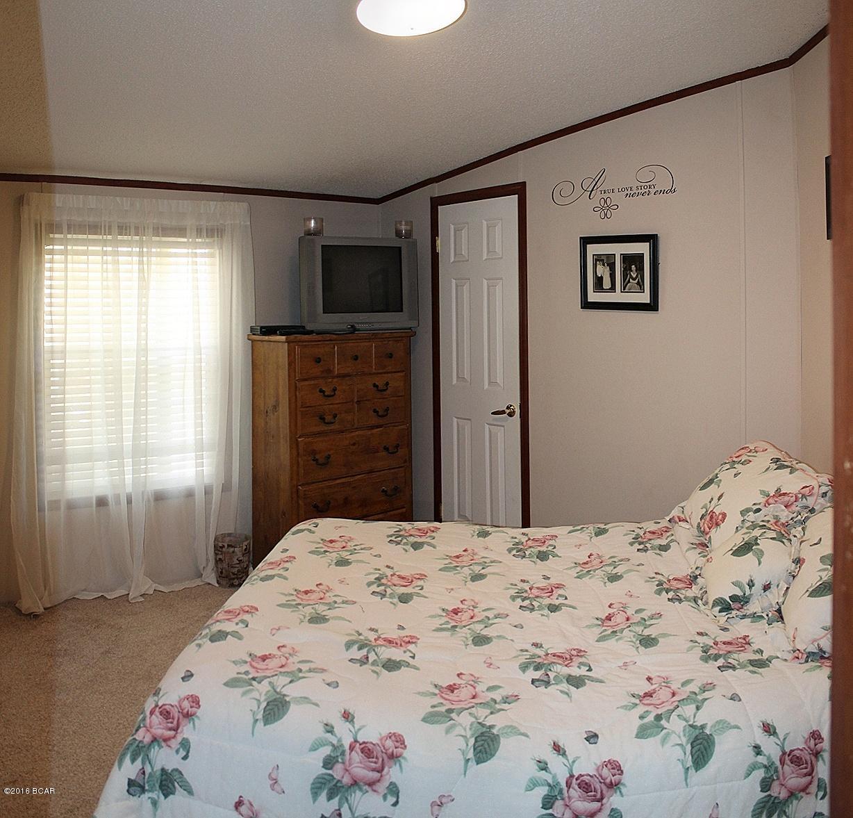 White Western Springs Unit 1 - Residential