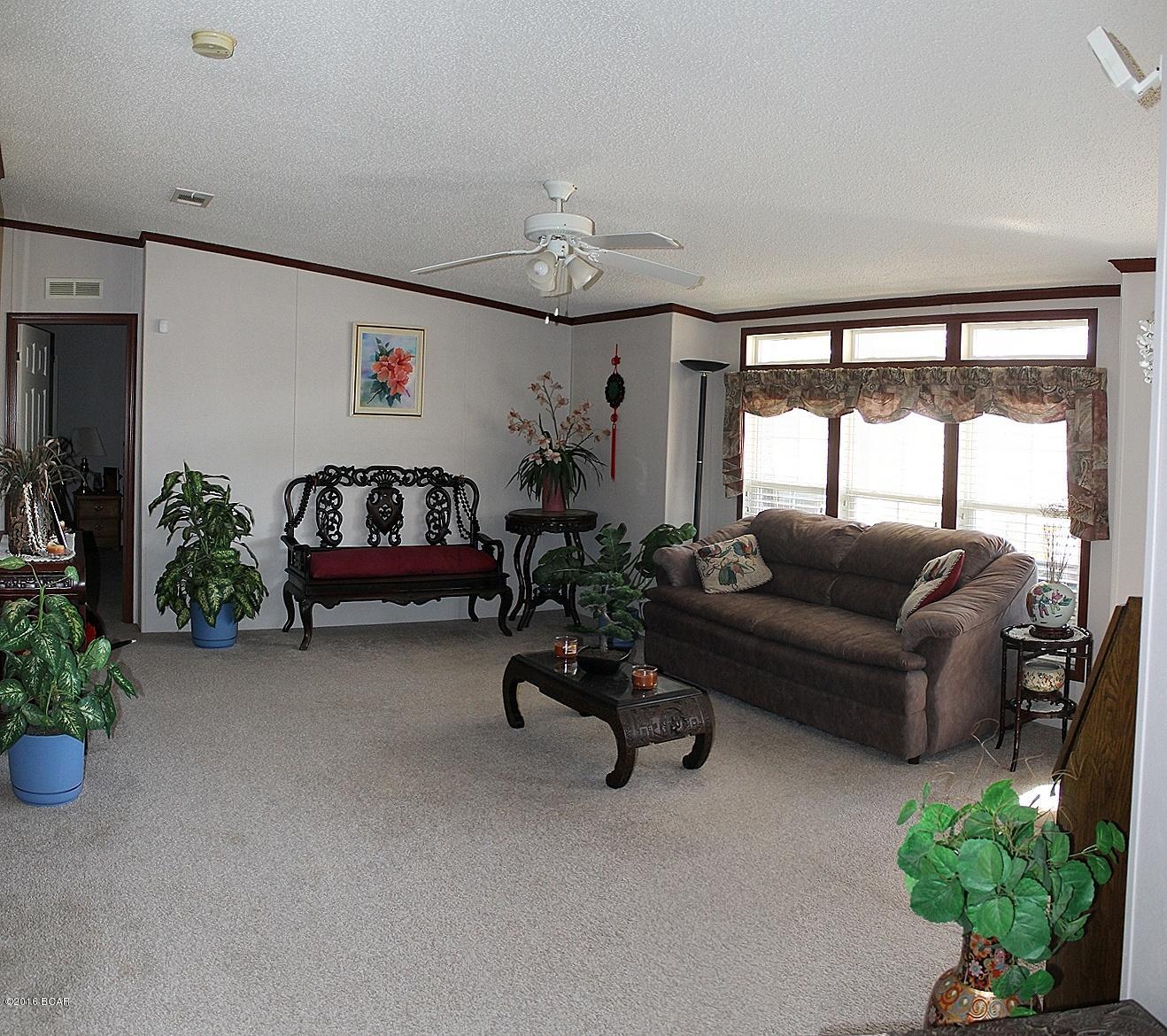 White Western Springs Unit 1 - Residential