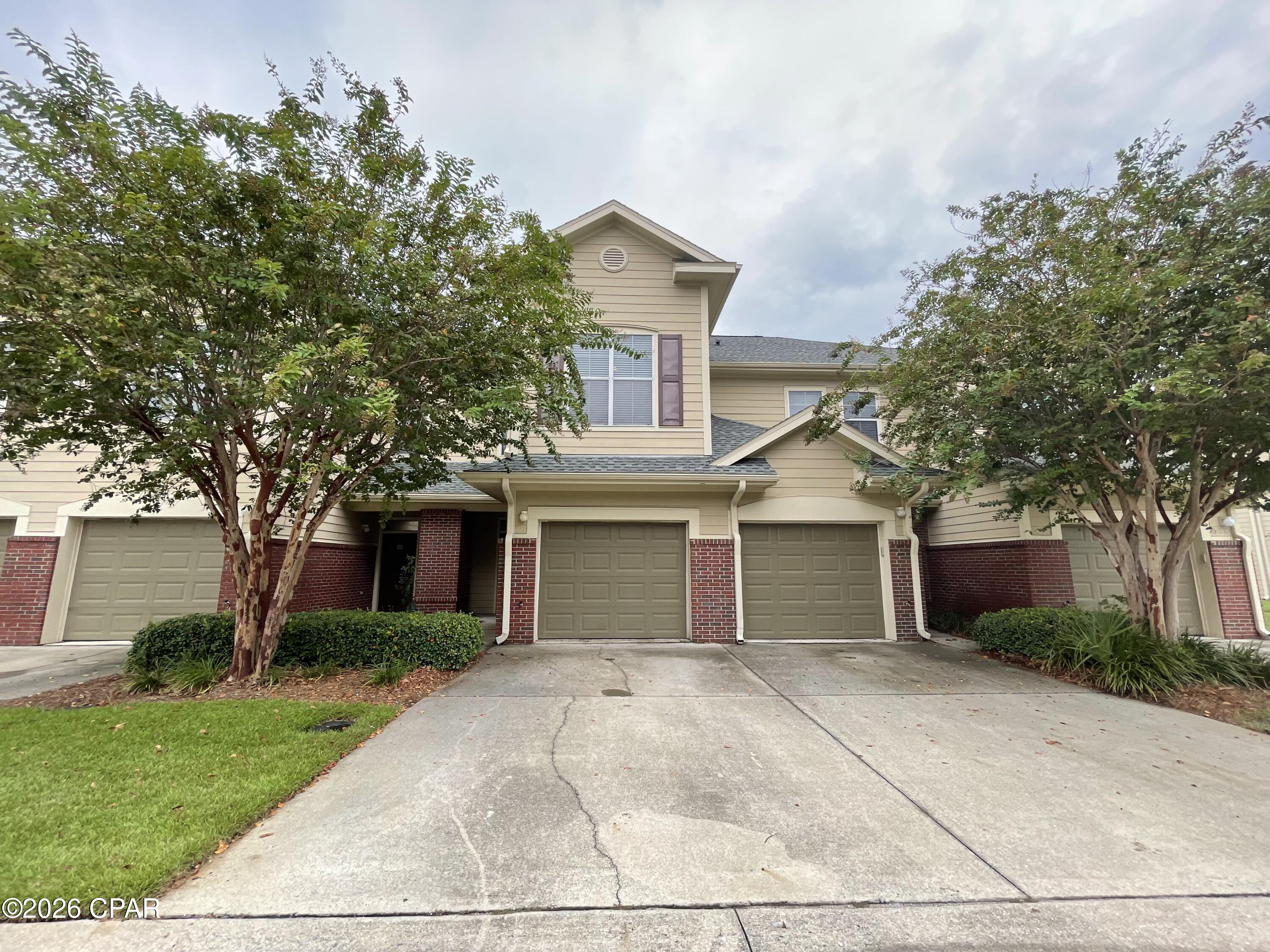 3-bedroom 2.5 bathroom rental located at 8006 Baldwin Rowe Circle in Panama City, FL. This property offers a comfortable and modern living space with natural light and an open floor plan. The condo features a beautiful full bath and is perfect for families or individuals looking for a peaceful and convenient location. If you would like to see this property, just text a copy of your driver's license to the property management office phone number listed in this advertisement and we will get a showing lined up for you within 1 business day!