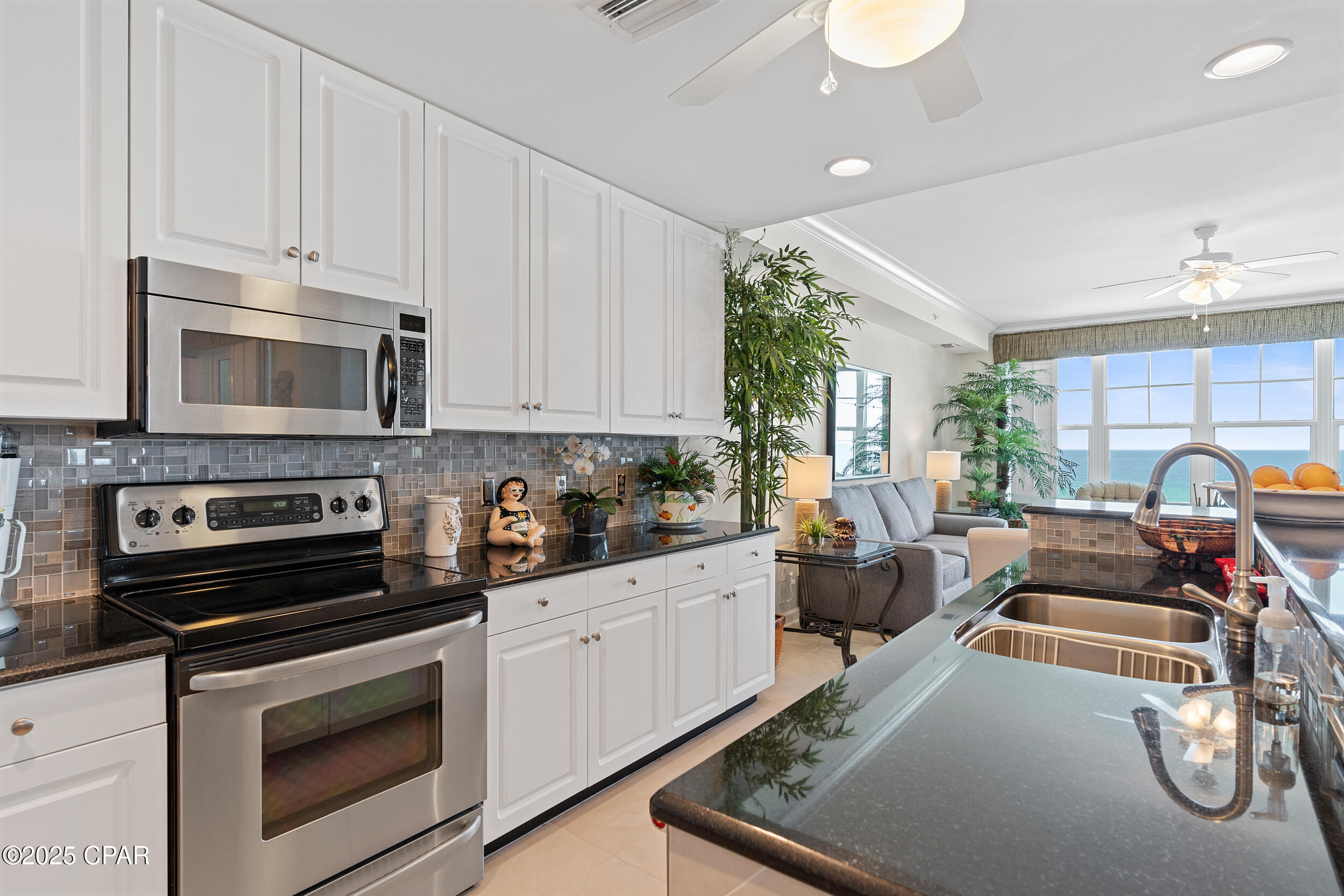 En Soleil Condo - Residential