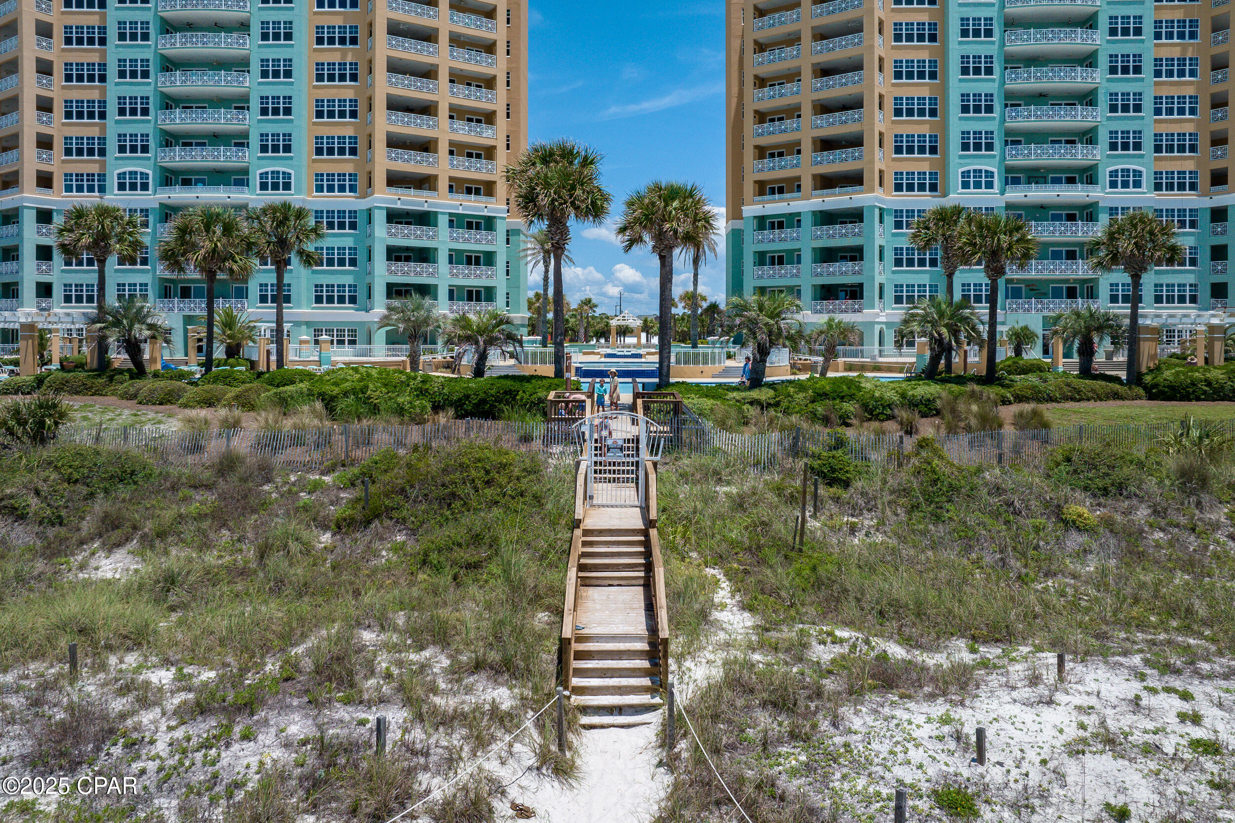 En Soleil Condo - Residential