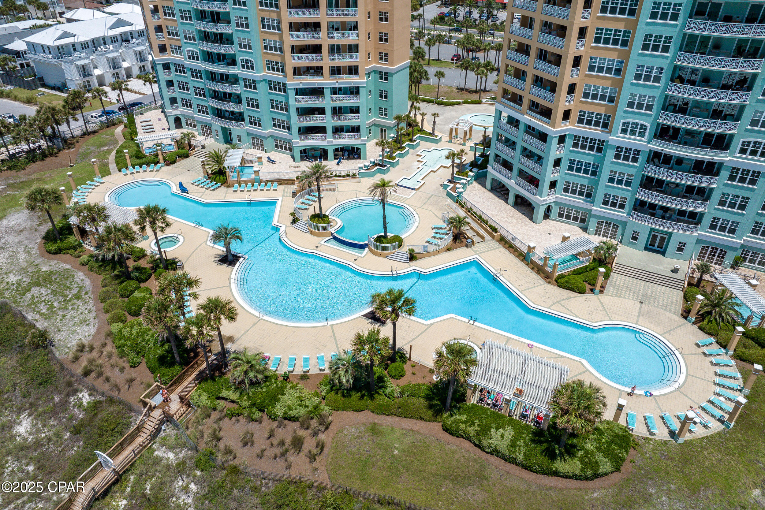 En Soleil Condo - Residential