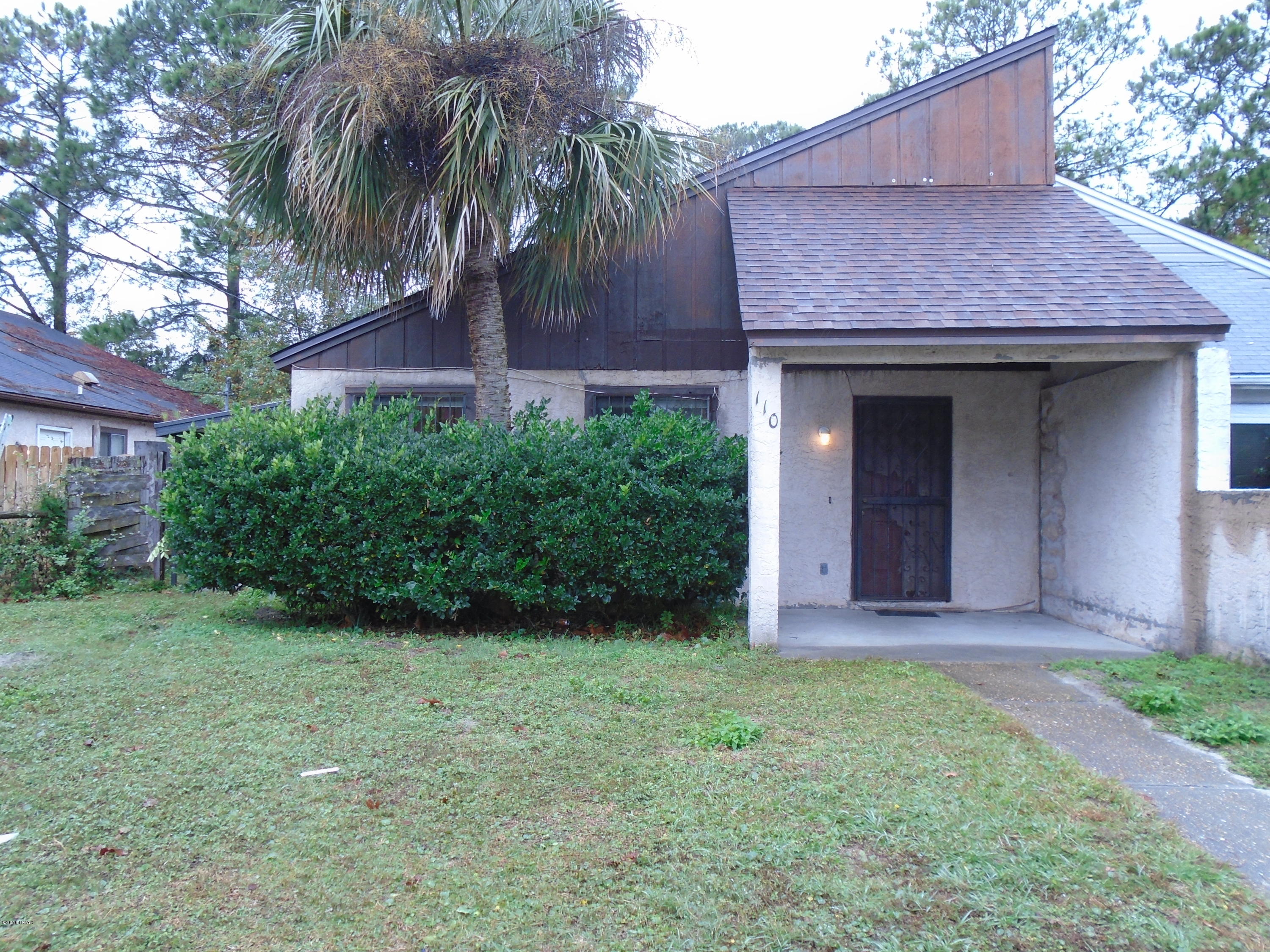 3/2 Duplex close to Tyndall AFB. All property sizes and ages are approximate, please measure and/or verify if important. 

School assignments are subject to change, please check with Bay County for most accurate information.

Deposit is the same as the rent.

PETS NOT ALLOWED