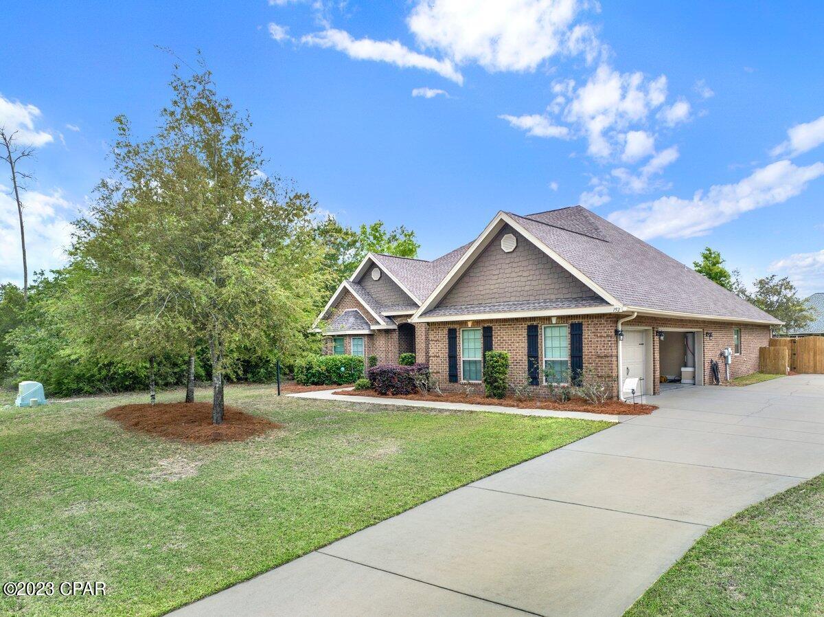 Lake Merial - Residential