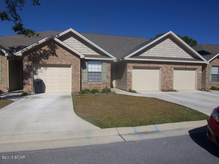 Spacious 4 bedroom townhome in the heart of Lynn Haven. Like new, great features, & lawn care provided.  All property sizes and ages are approximate, please measure and/or verify if important. 

School assignments are subject to change, please check with Bay County for most accurate information.

Deposit is the same as the rent.

Pets allowed with owner approval and NON REFUNDABLE pet fee applies per pet.  Breed restrictions apply.