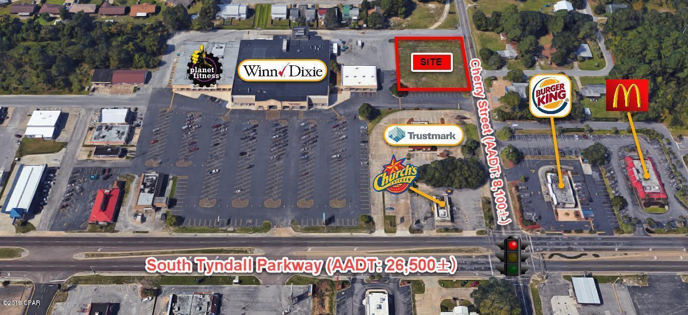 Great clear centrally located  building lot , next to busy Winn Dixie grocery outlet at Callaway, perfect location for business use.

Make your offer !!! Seller has Survey