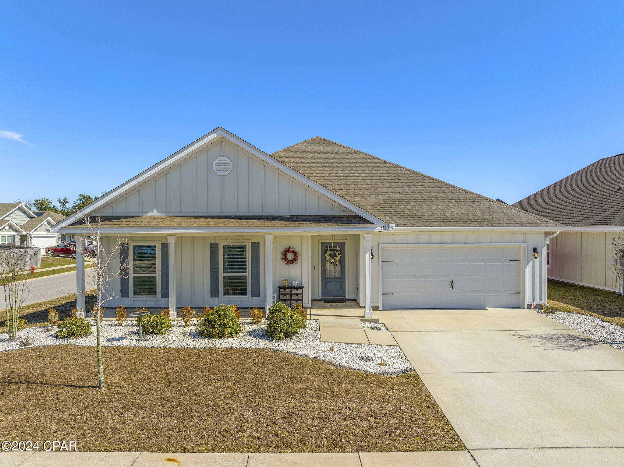 This is a beautiful Victoria floorplan available for rent in Bridge Harbor. You walk through a wide foyer into a large open family room and kitchen. The kitchen has stainless steel appliances and a large walk-in pantry.  This home has 4 bedrooms, 2.5 baths, Granite countertops, 9-foot tray ceilings, 2 car garage, fenced backyard, screened patio. This home is located with a beautiful pond view on the corner.