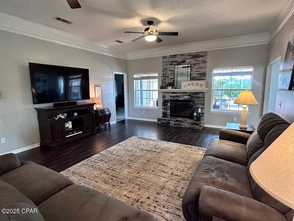 Derby Woods 1st Add - Residential