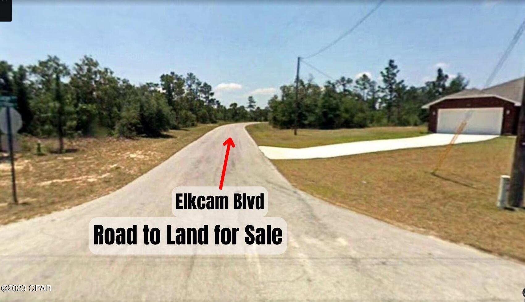 Are you ready to build a dream home with golf course view? You've got lots of room to build on here and being an early buyer will get the best pricing for this lot.  Very desirable! Bring the family, kids, dogs and enjoy the peaceful neighborhood. 
Sunny Hills subdivision has been a dormant neighborhood for decades, but not anymore!  With Deltona Corp and other major developers actively pulling permits to build this neighborhood is set to be a beautiful new subdivision.  Get in while prices are still low.  Be among the few to take advantage of the up income opportunity here.  
UTILITIES: Utilities in the street throughout the neighborhood, city water throughout the neighborhood.  Septic tank would be needed.  LAND USE: Residential - Residential - Stick built house (800 sqft minimum), prefab or modular homes on foundations okay too. County allows to live in an RV while building a home.