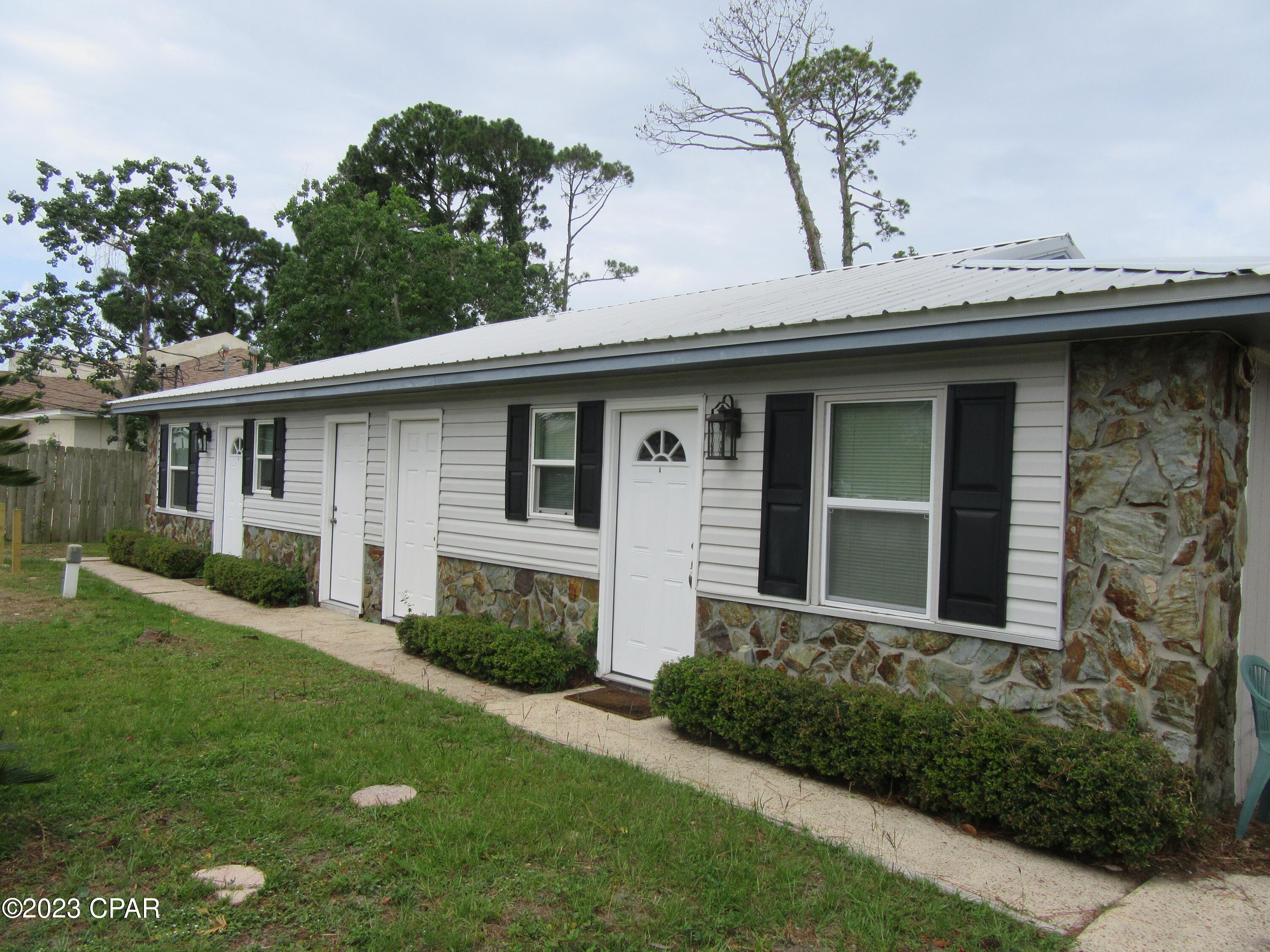 [No Recorded Subdiv] - Residential Lease