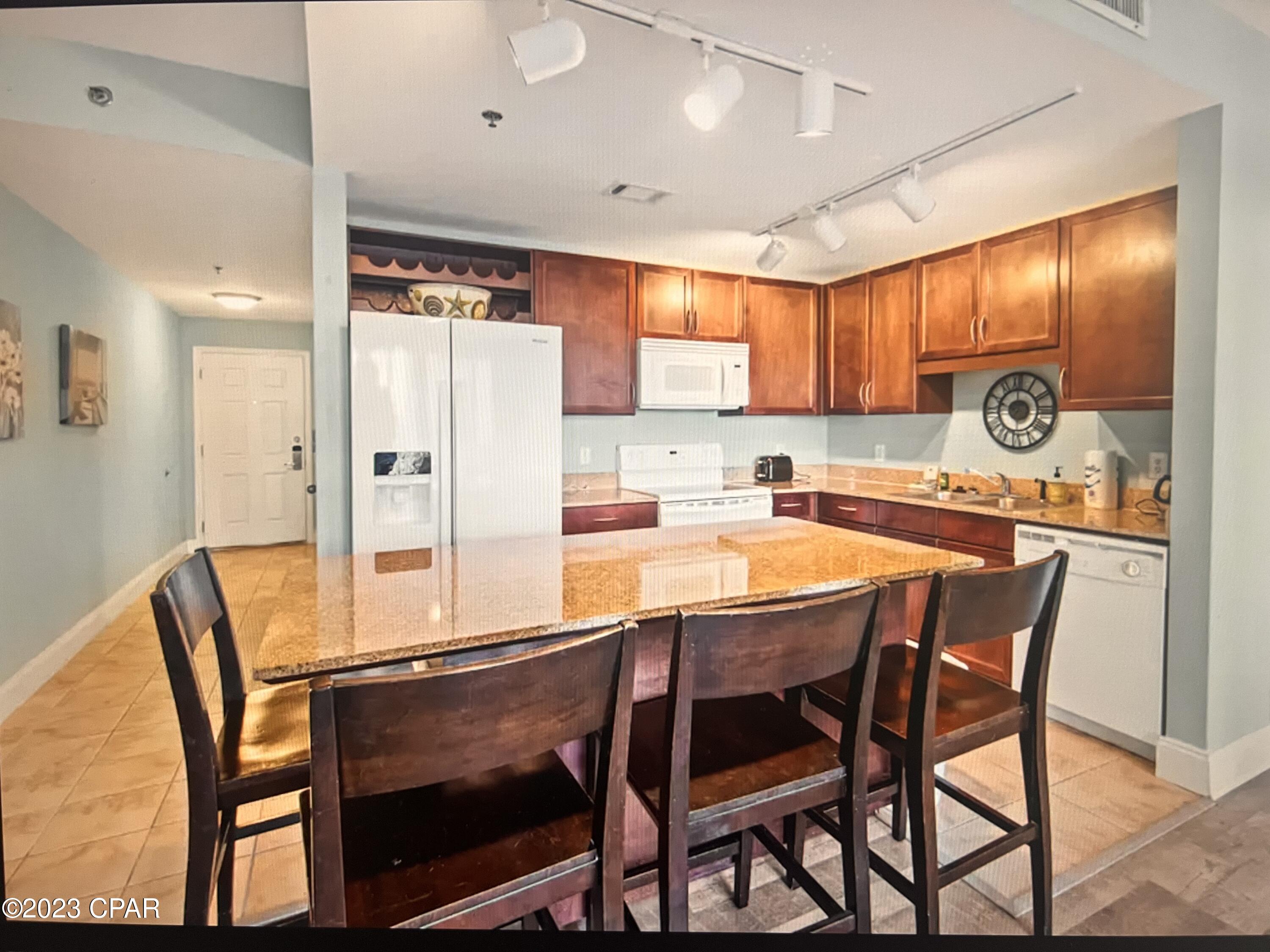 Laketown Wharf - Residential