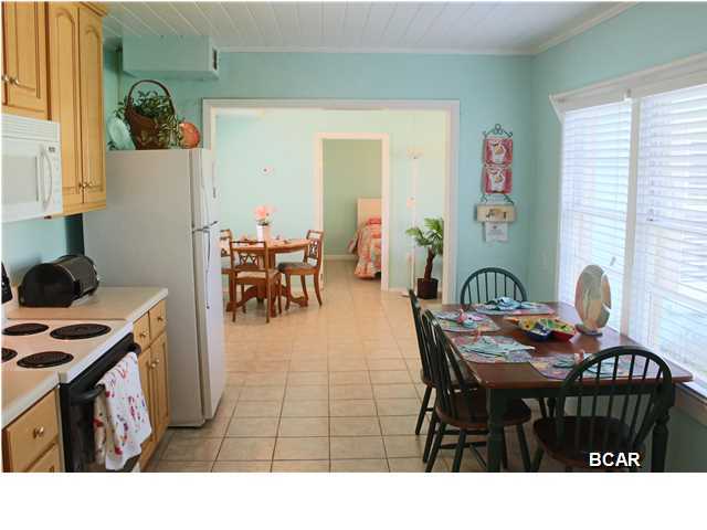 Laguna Beach Estates 8th Add - Residential