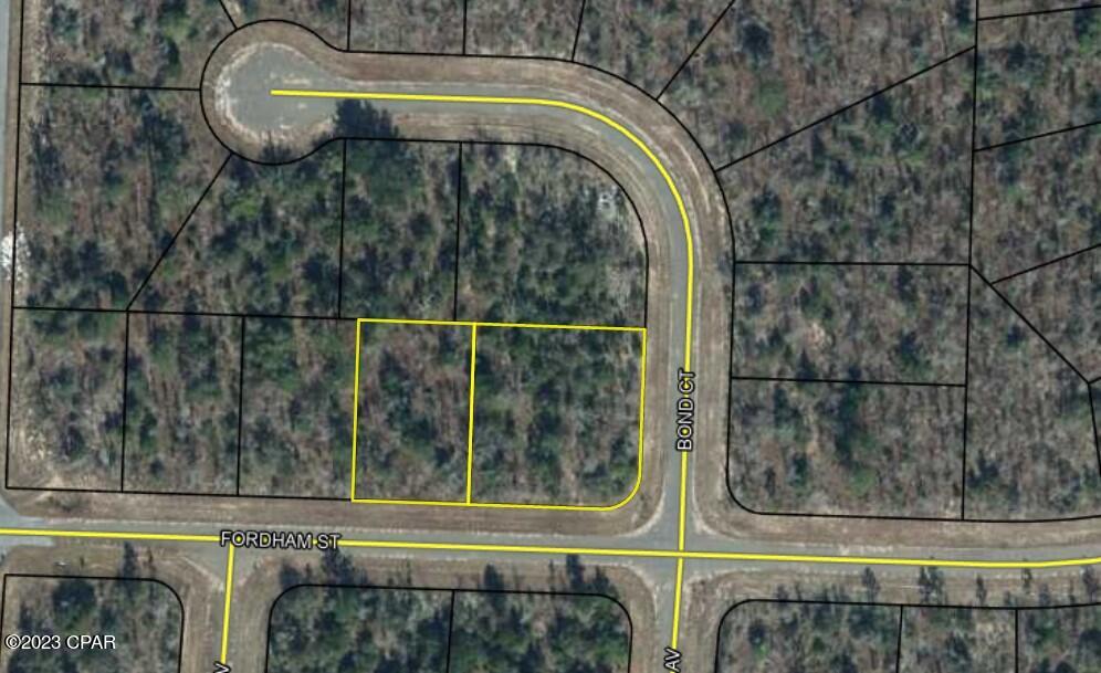 Seller has 2 adjacent lots to sell...this one (lot 4) and a corner (lot 5), side by side...see additional lot, listed separately. Nice building lots for single-family homes in the quickly growing subdivision of Sunny Hills!! ...what are you waiting for...Sunny Hills boasts the magnificent Sunny Hills Golf and Country Club!! No time frame to build in...homes only subdivision, no mobile homes...no HOA!! Come build your dream home now!! Don't miss out, call today!!! This seller wants to sell both of these together please.