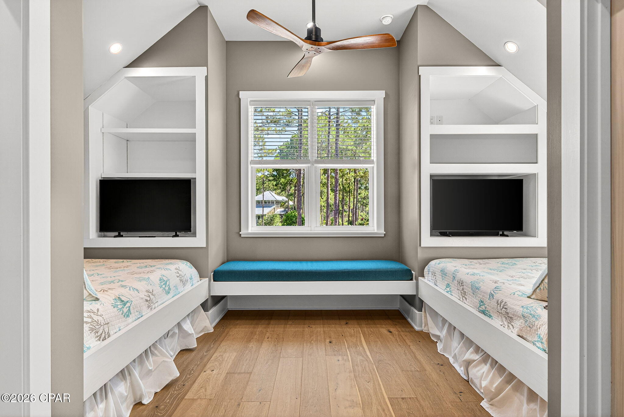 Rivercamps On Crooked Creek - Residential