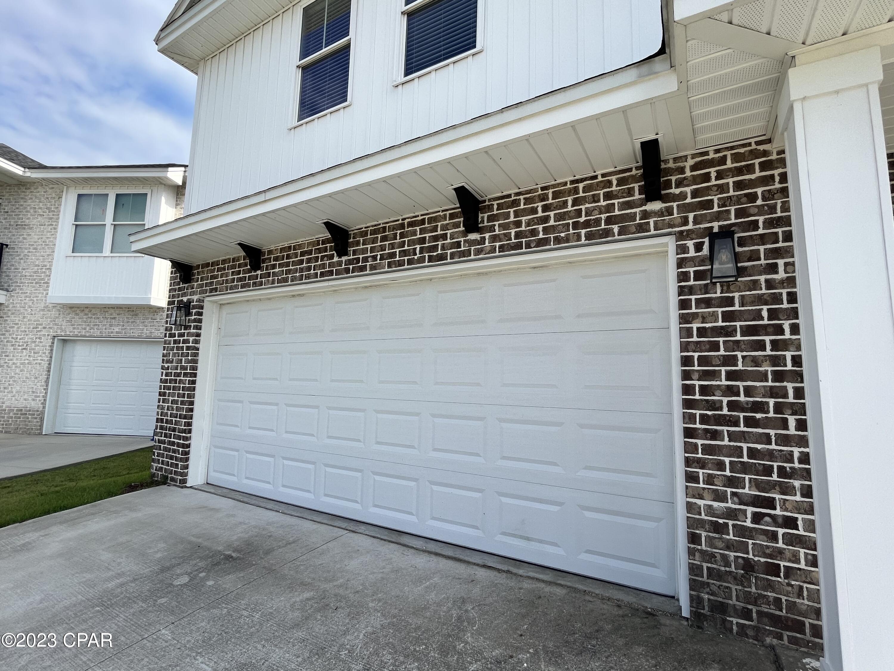 Aleczander Preserve - Residential Lease