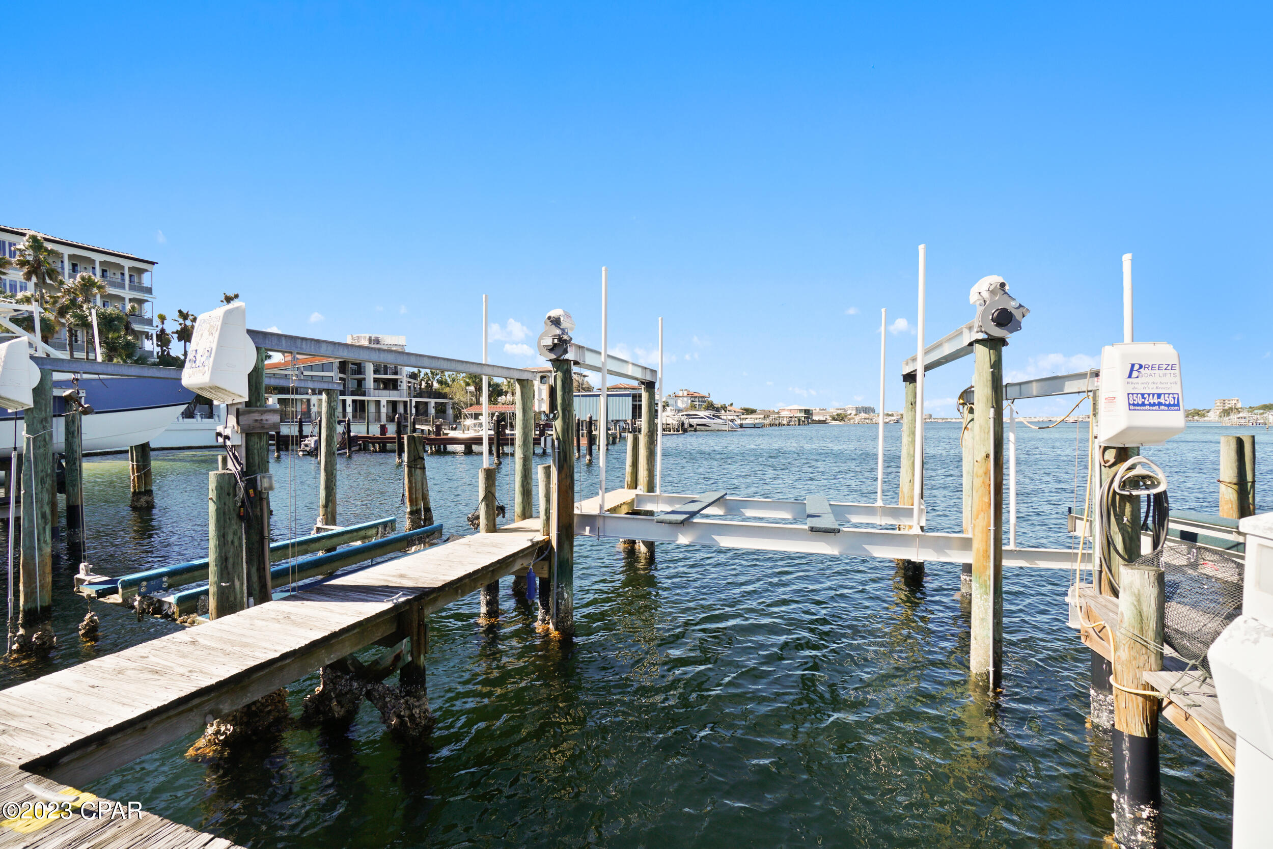 Dolphin Point - Residential