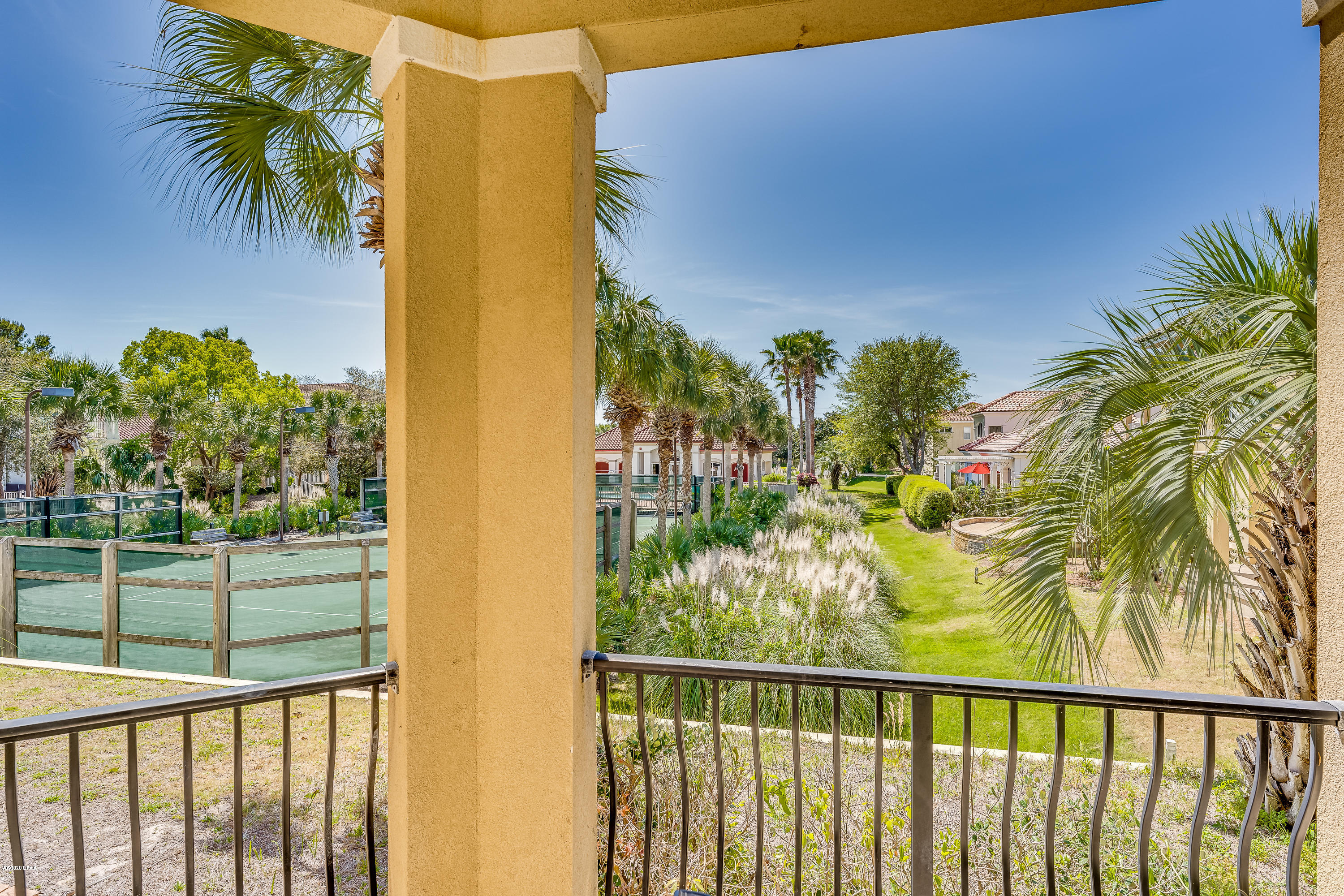 La Valencia Beach Resort - Residential