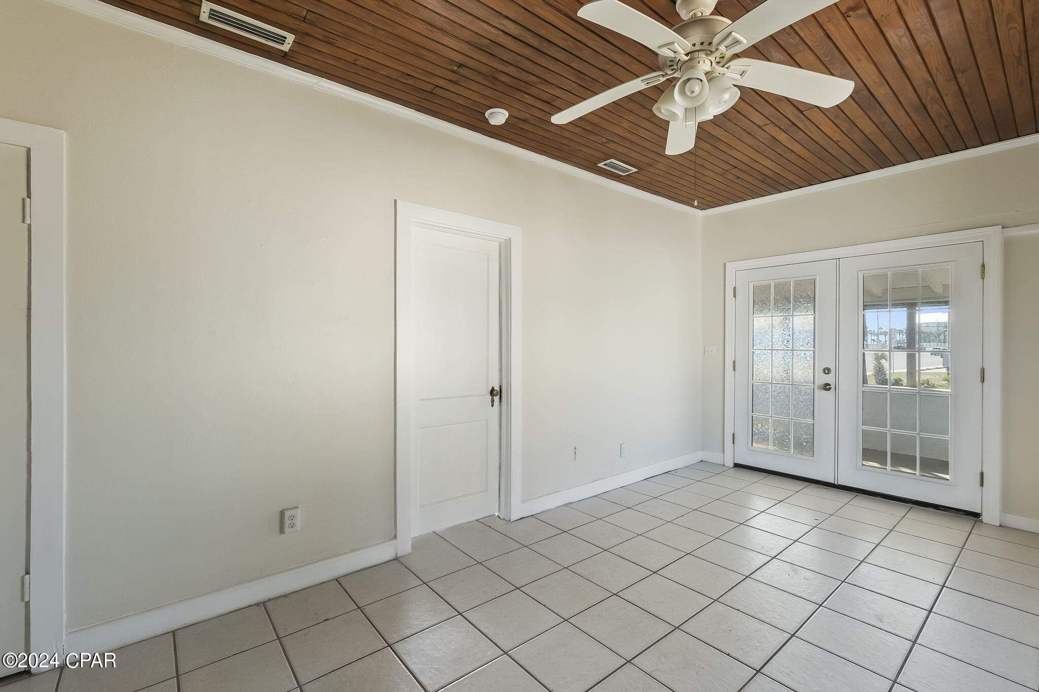Bahama Beach - Residential