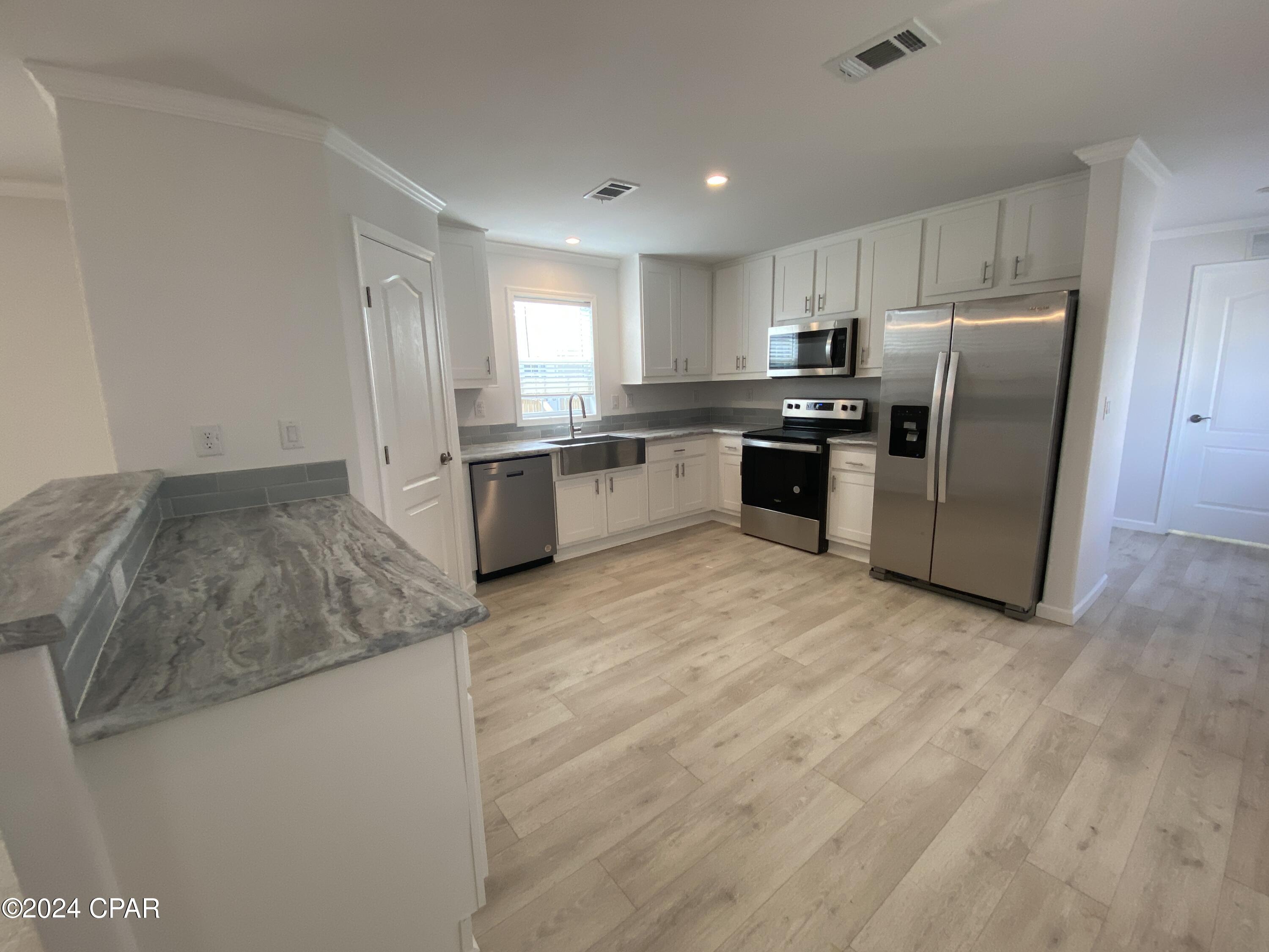 [No Recorded Subdiv] - Residential Lease