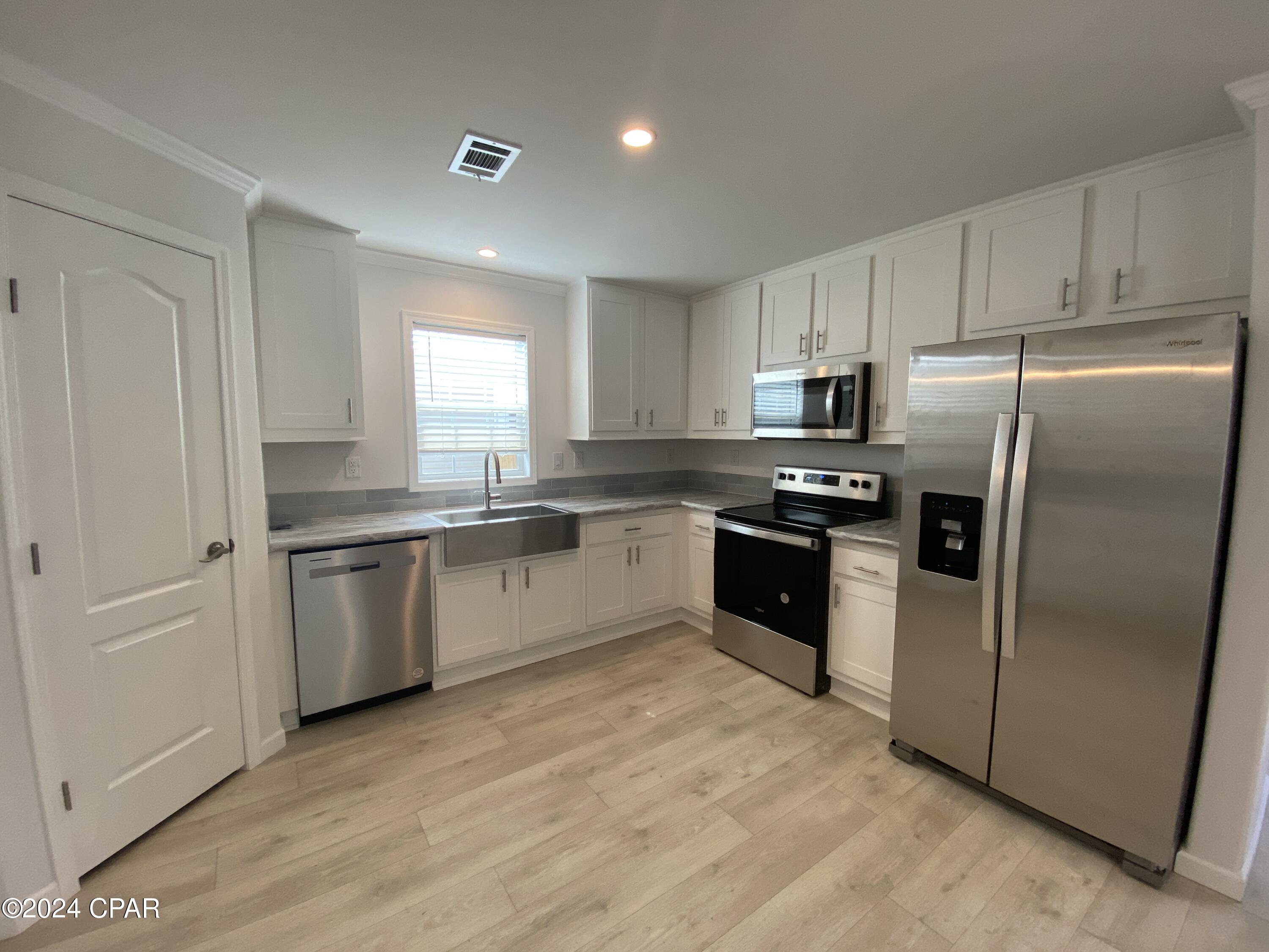 [No Recorded Subdiv] - Residential Lease