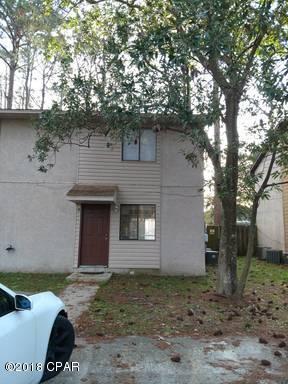 Townhome close to shopping, dining, entertainment and the beach. This home features an open kitchen/living room area and a fenced backyard. 



*Water included



*All pets are part of the application process and subject to homeowner approval



*1/2 off security deposit for active military



All measurements are approximate