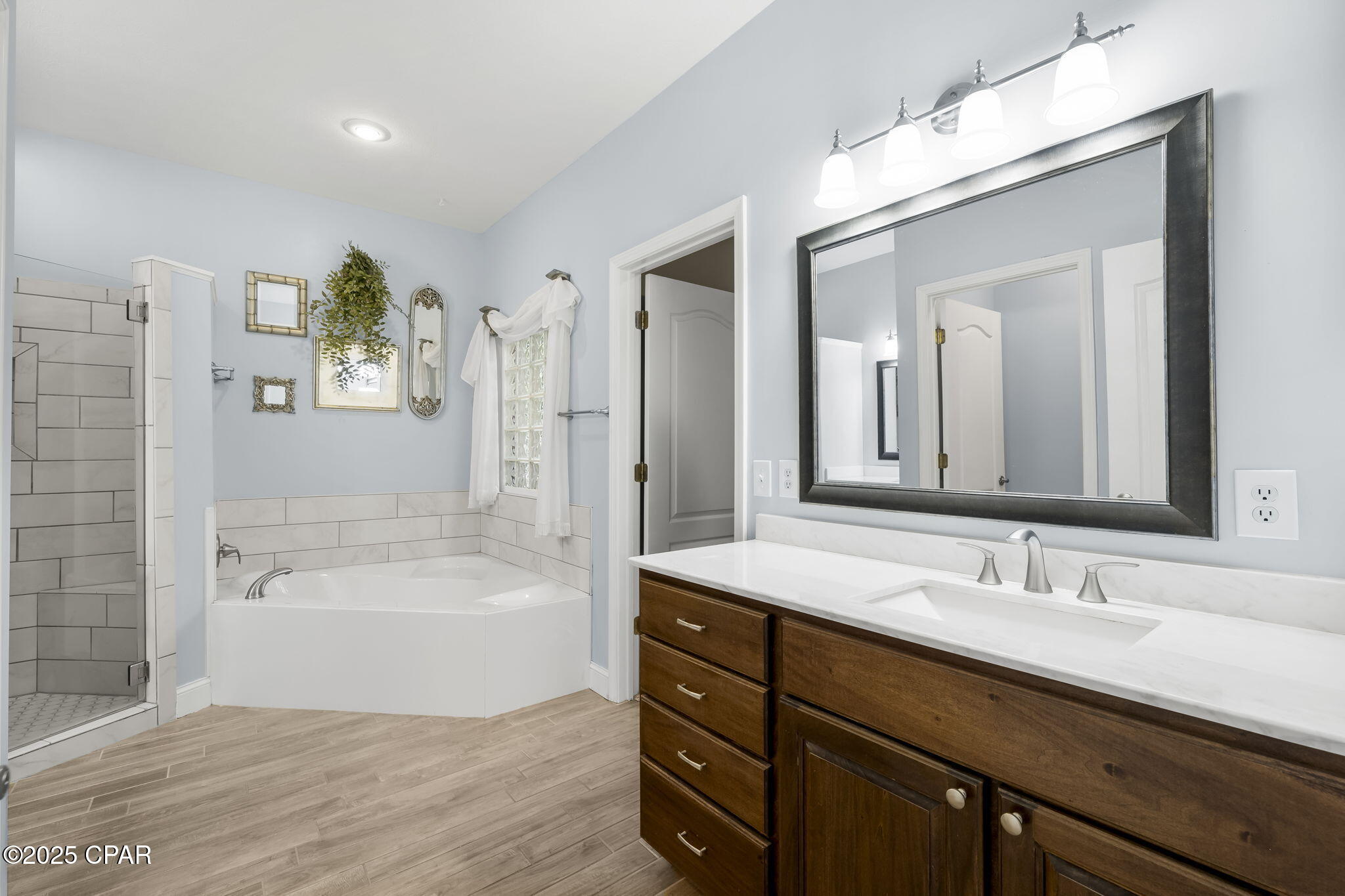 Country Club Harbour Estates - Residential