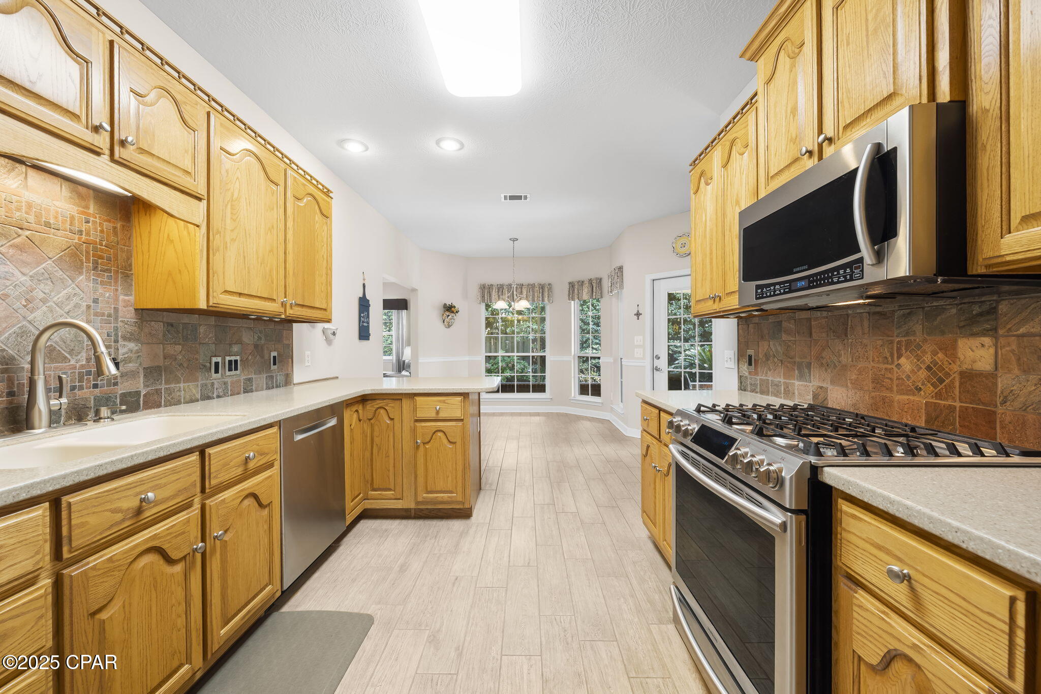 Country Club Harbour Estates - Residential
