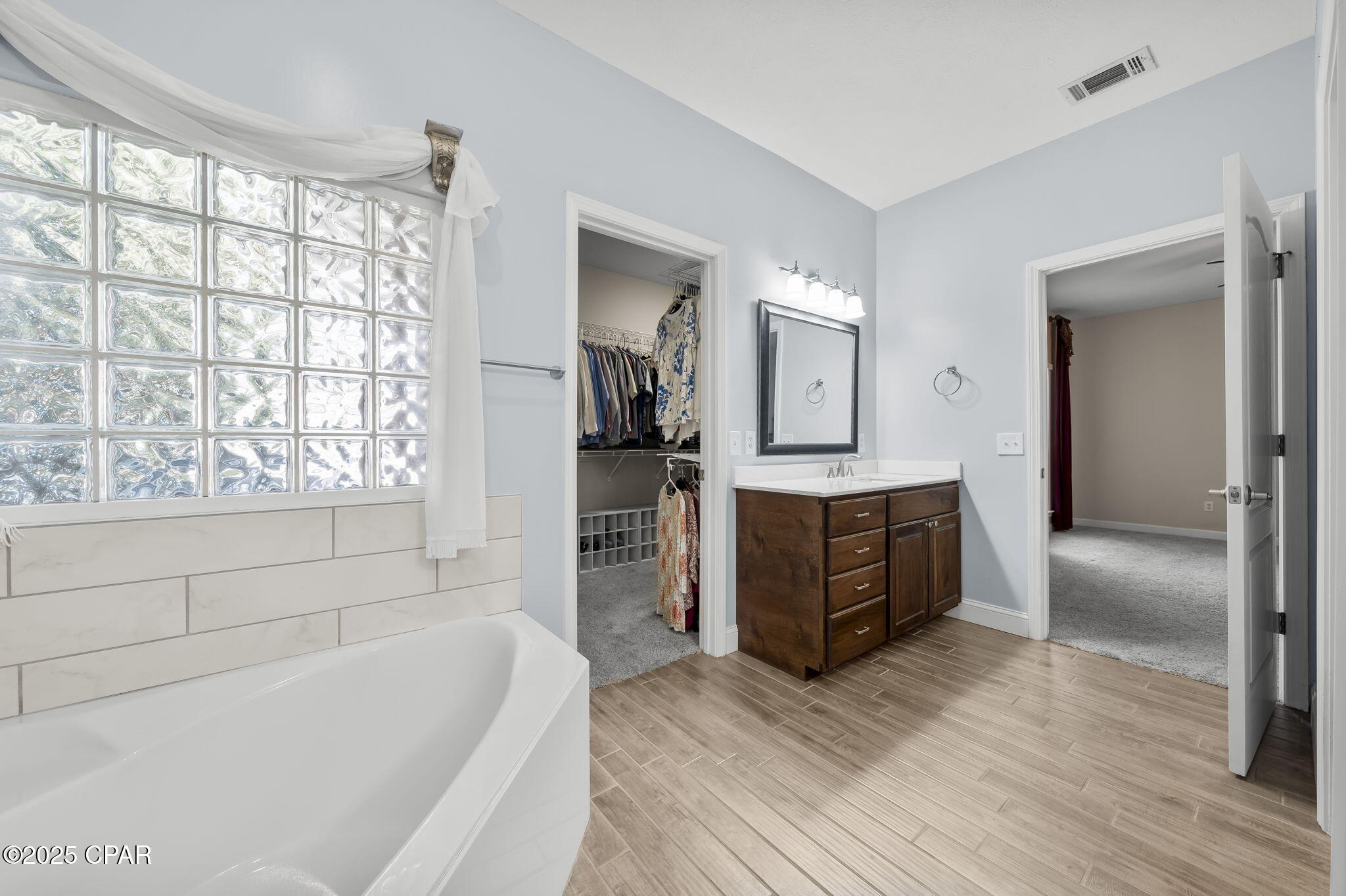 Country Club Harbour Estates - Residential