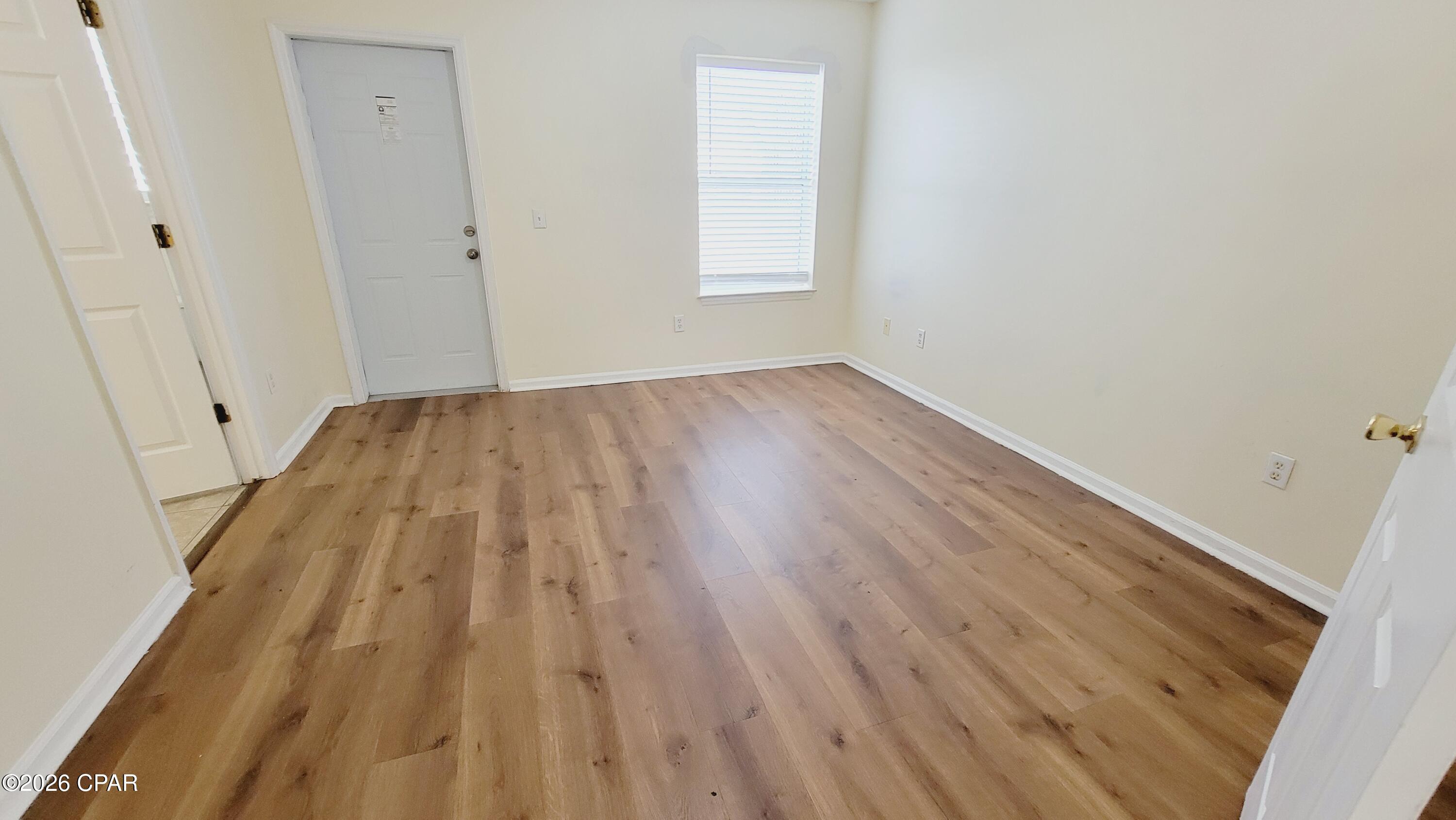 Palm Cove Phase III - Residential Lease