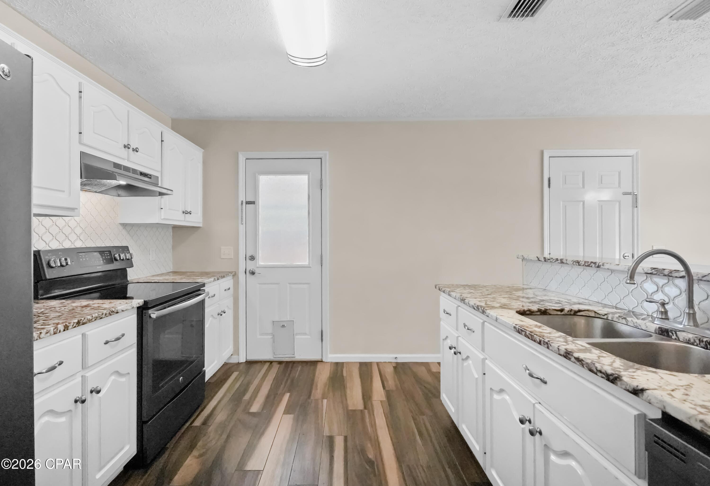 [No Recorded Subdiv] - Residential Lease