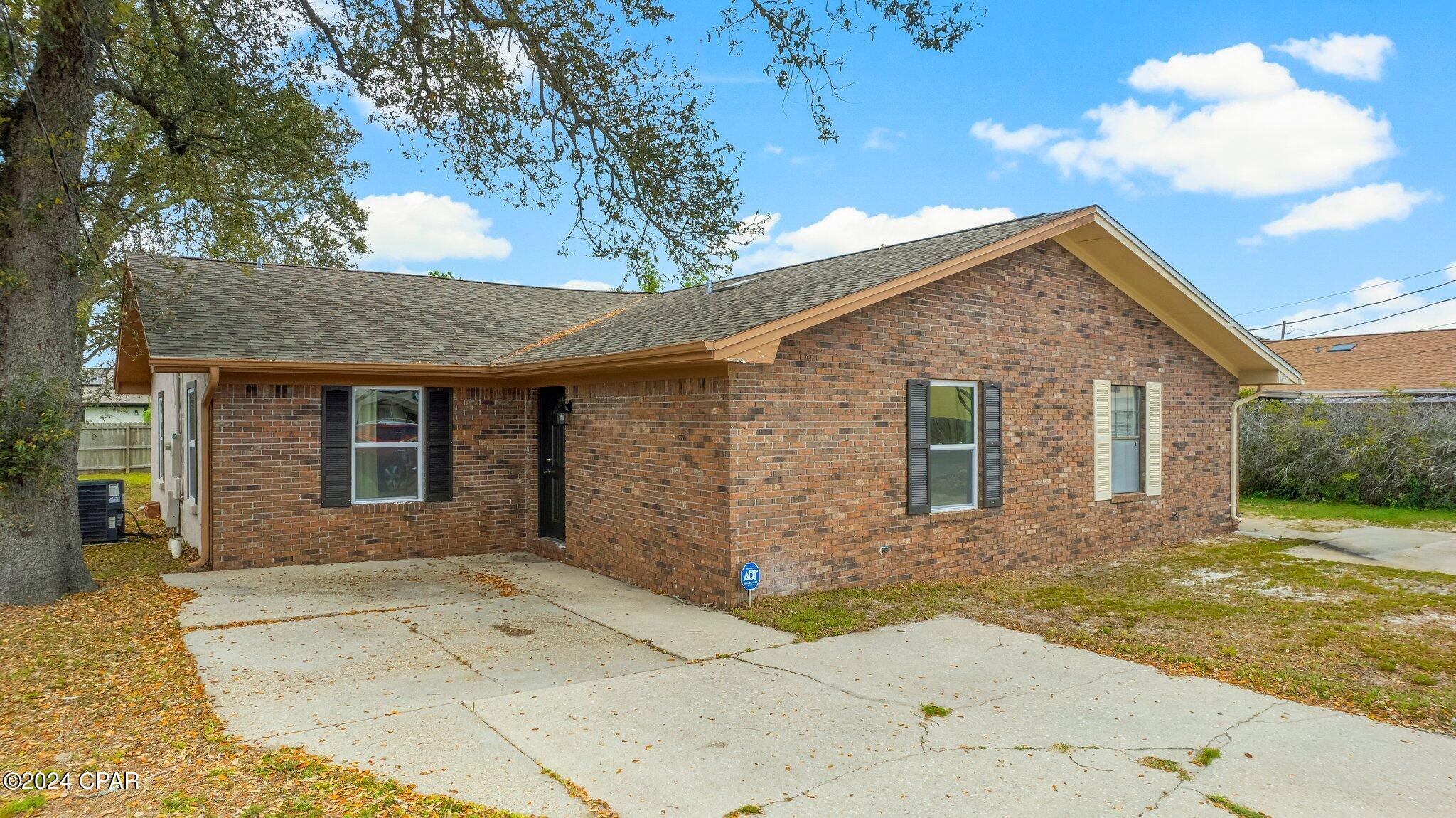 Cute, recently renovated 3/bd 2/ba duplex for rent in the Parker area. Located approx 10 minutes from TAFB, within walking distance to Parker Elementary School and close to shopping, dining and parks, as well. Home has marble-look kitchen island, counters and floors throughout and a semi-open floorplan. All applicants must have at least a 650 credit score to qualify. All sizes measurements and zoning are approximate. Please verify if important.