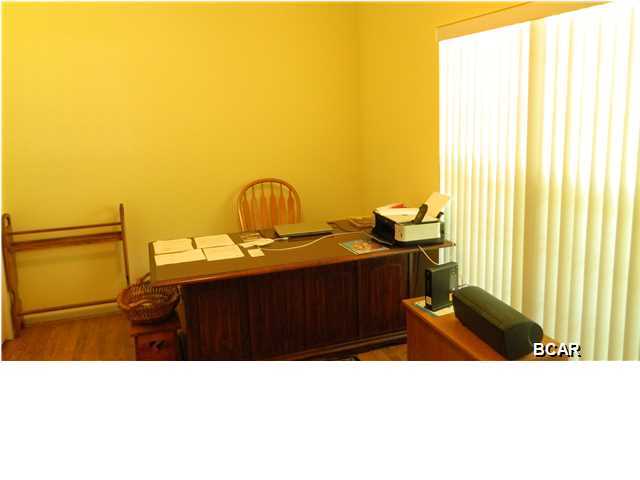 Baywood Shores Est Unit 4 - Residential Lease