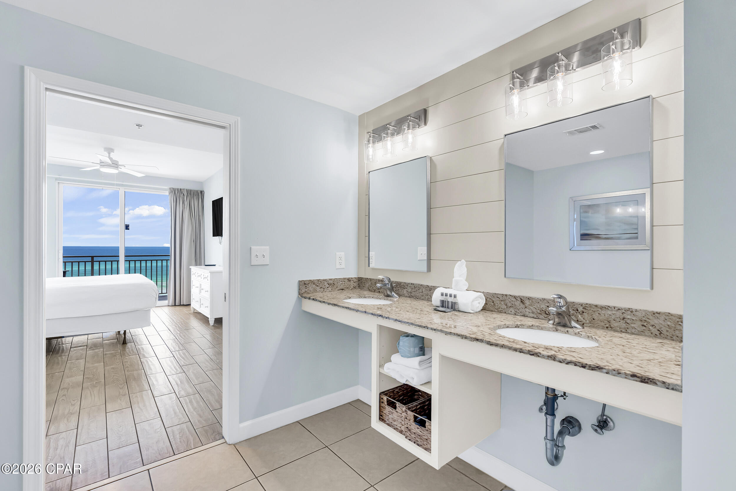 Splash Condo - Residential