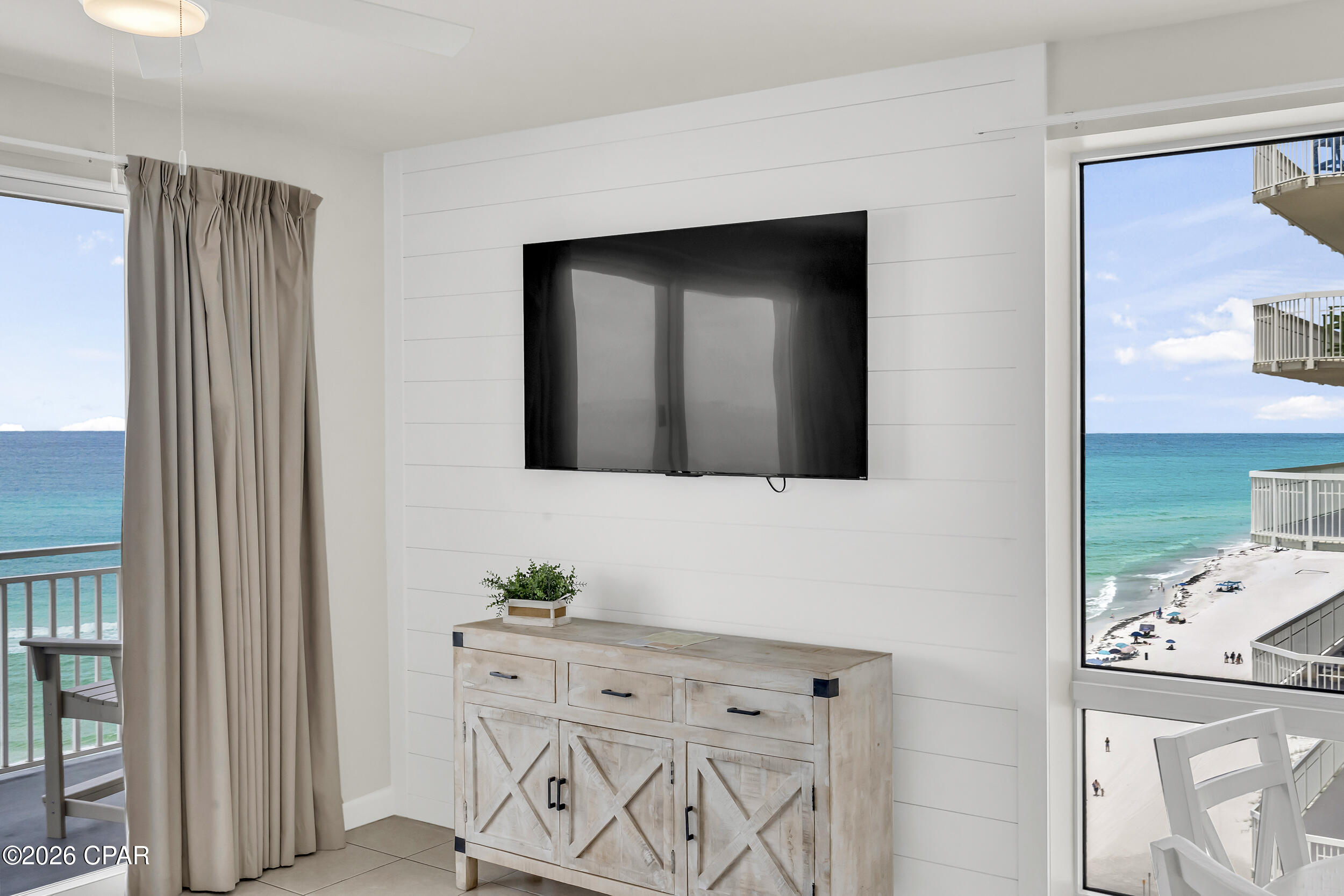 Splash Condo - Residential