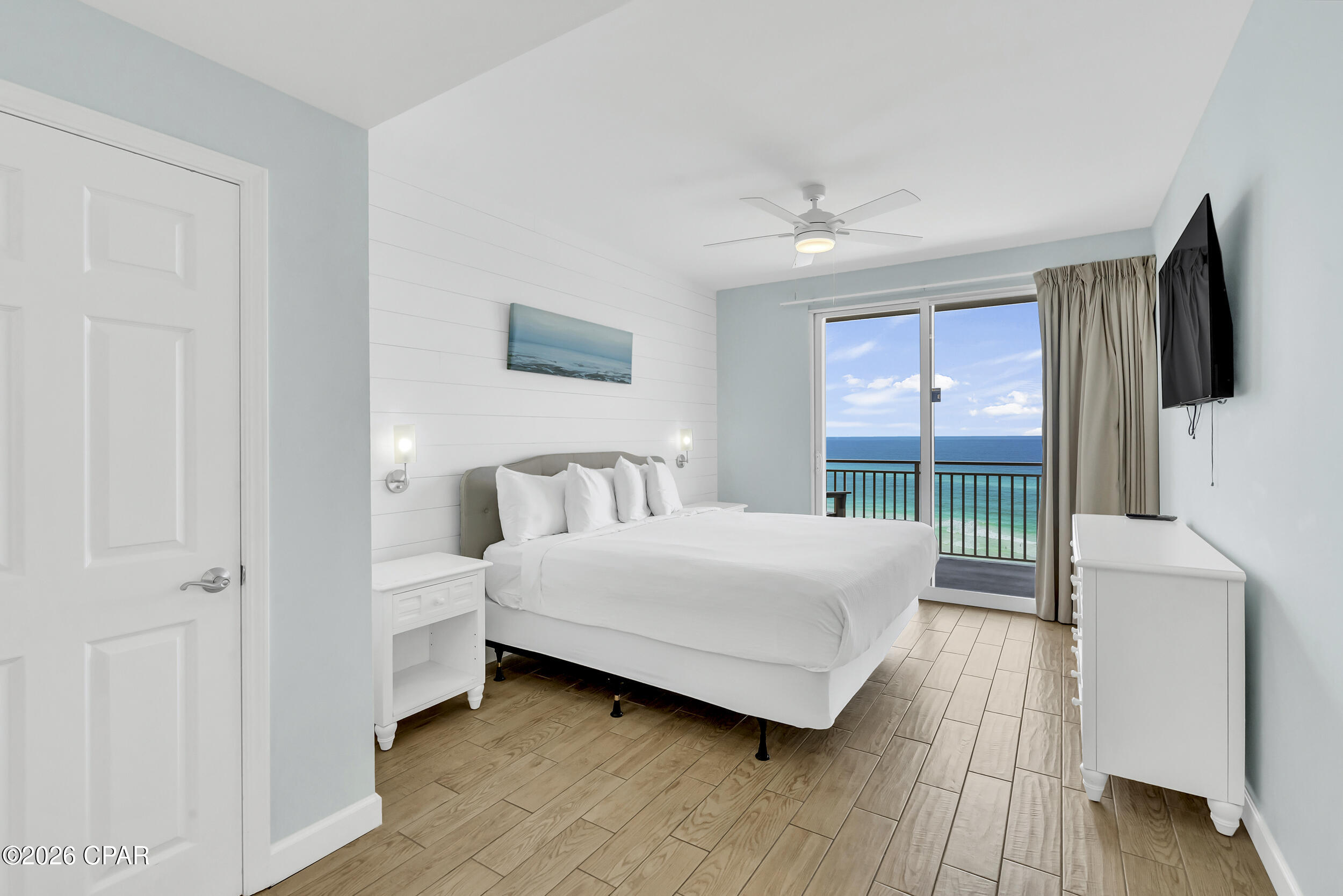 Splash Condo - Residential