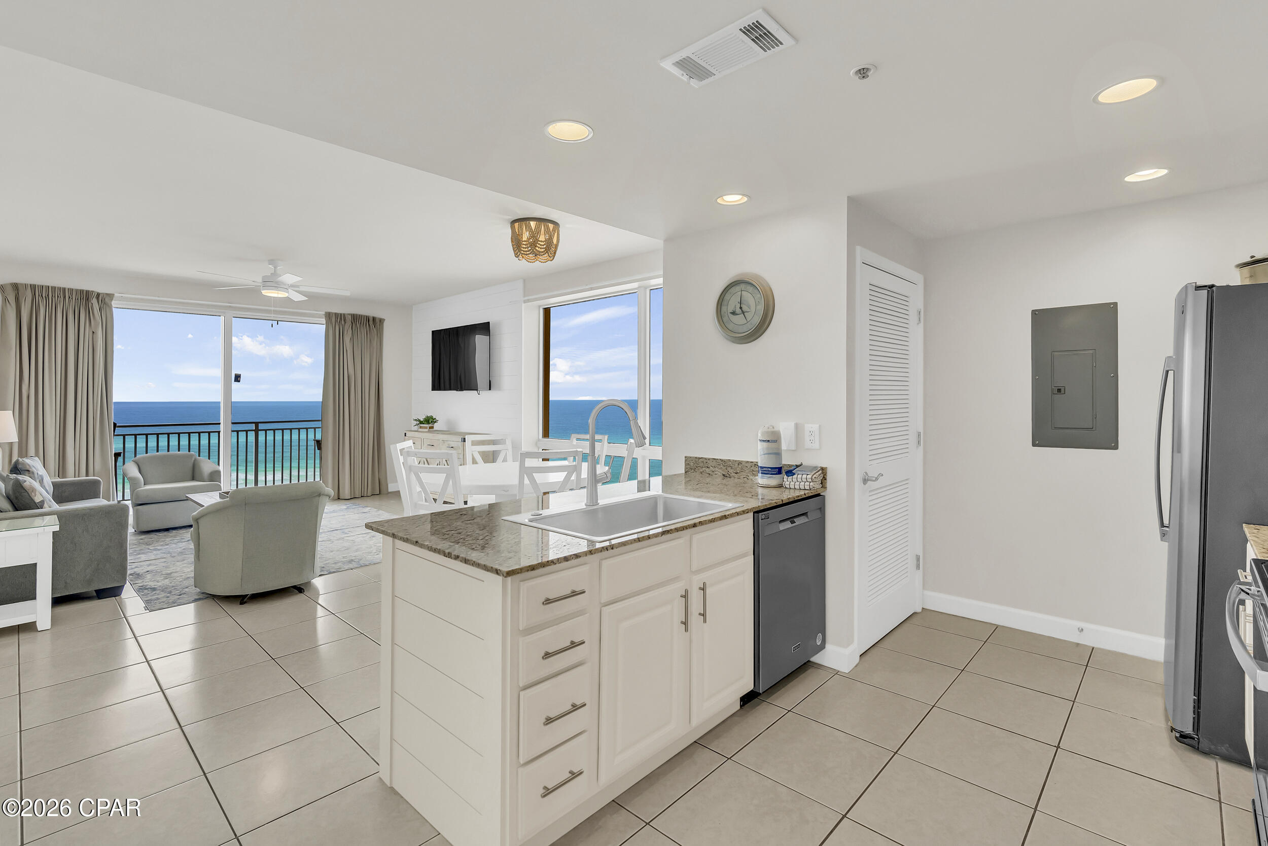 Splash Condo - Residential