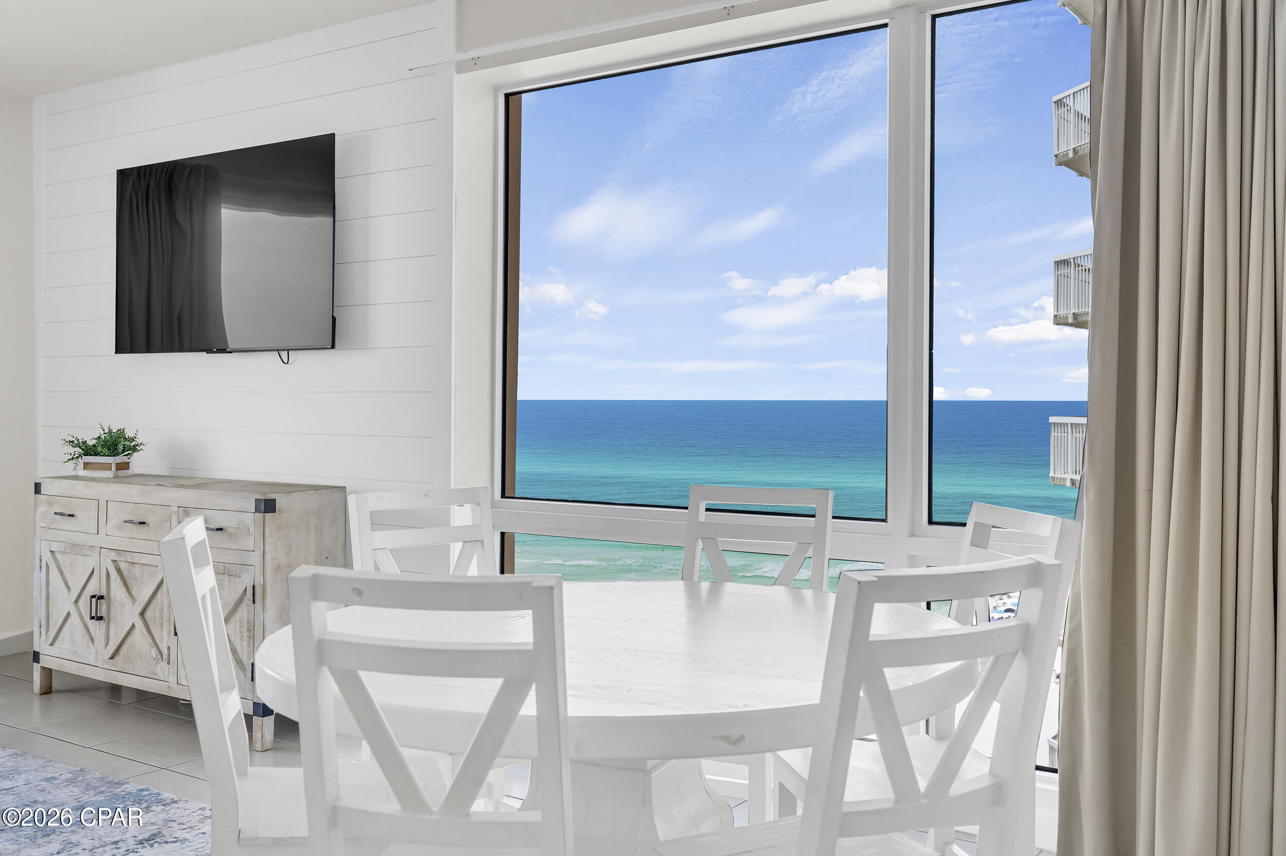 Splash Condo - Residential