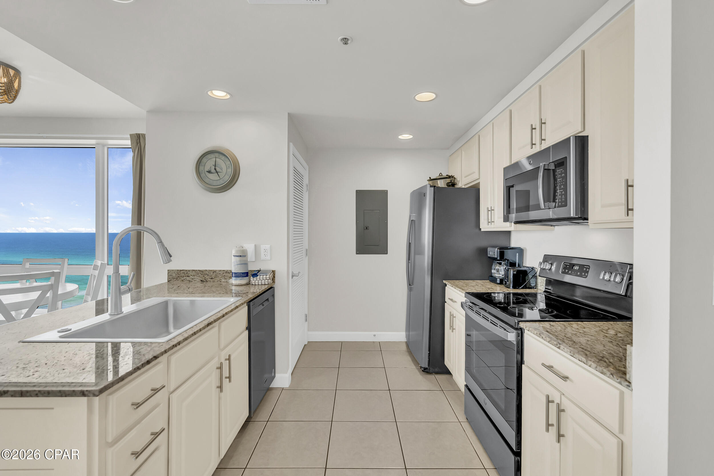 Splash Condo - Residential