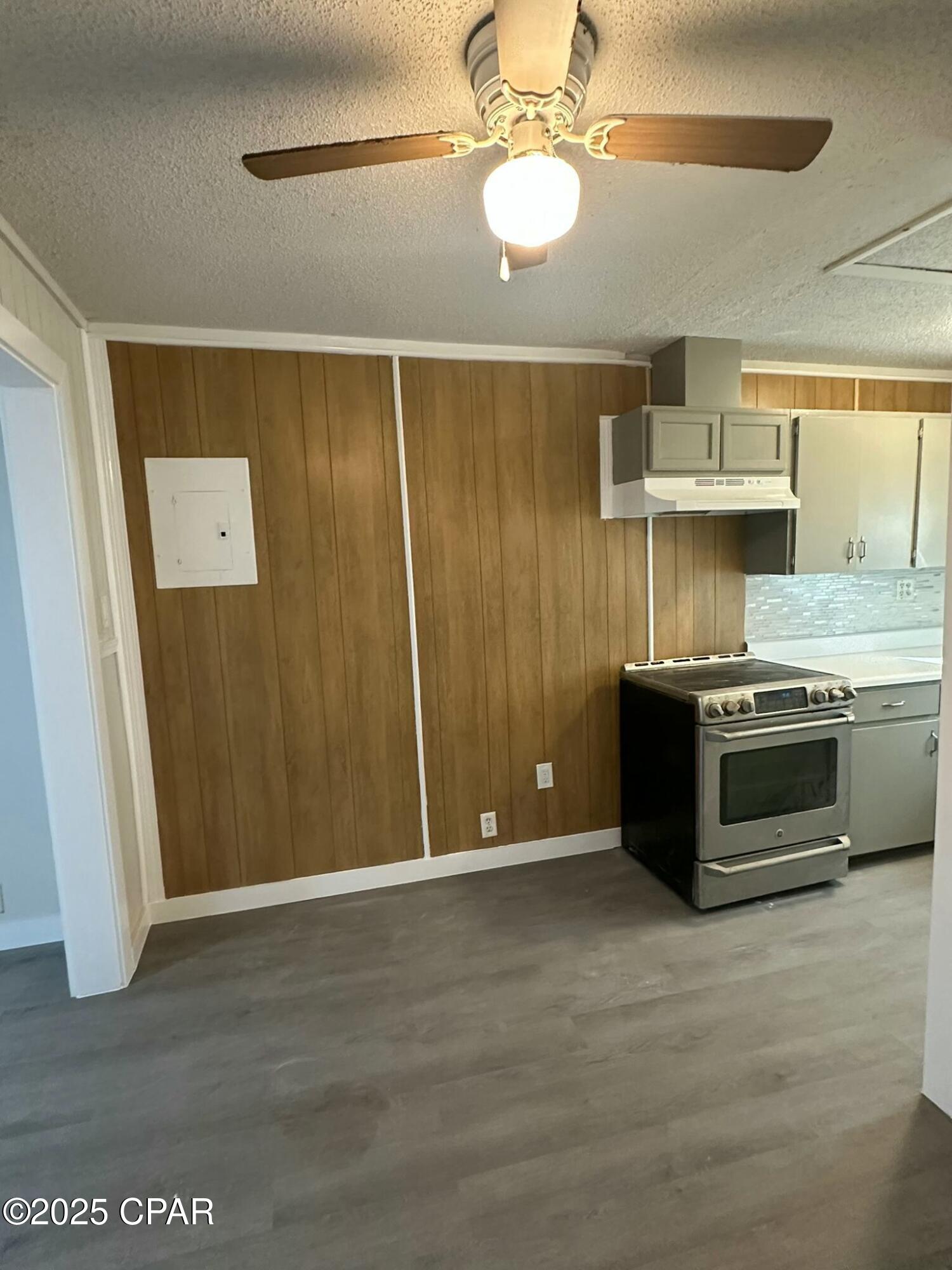 [No Recorded Subdiv] - Residential Lease