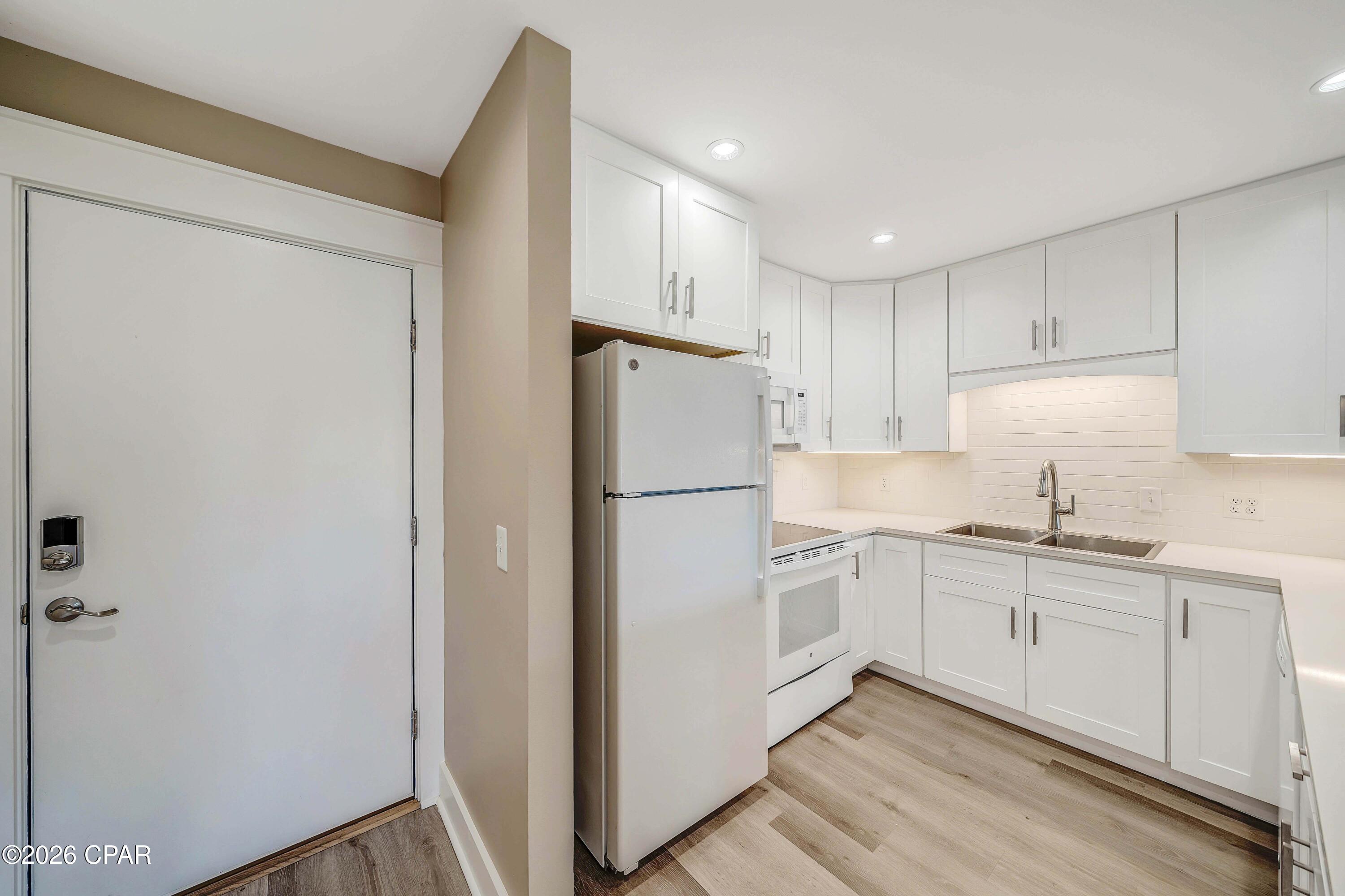 Bay Point Harbour Villas - Residential
