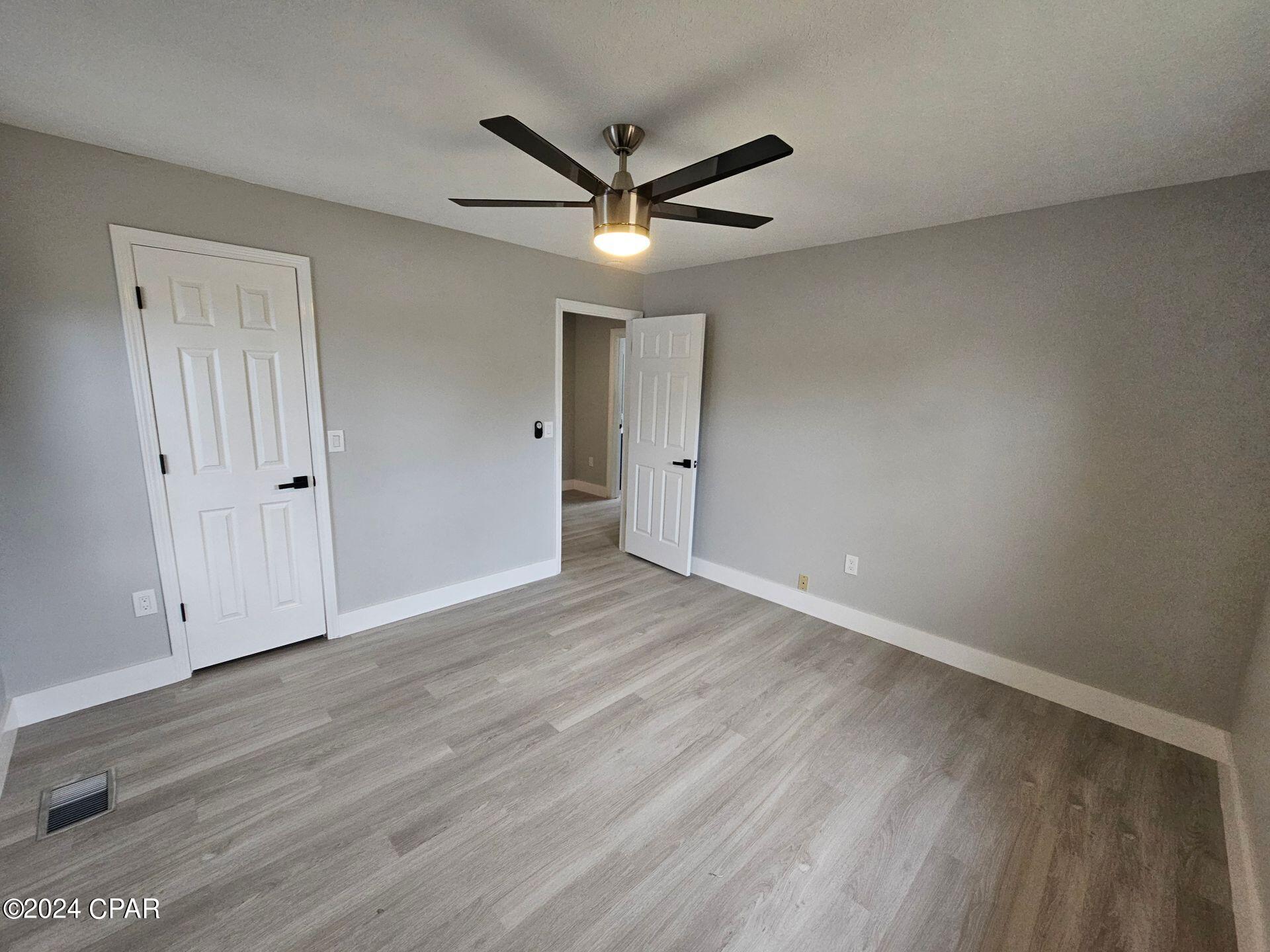 Kings Point Harb. U-1 - Residential Lease