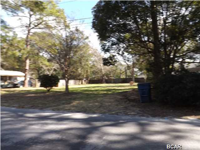 REDUCED!!! Large cleared level building plot consisting of 2 1/2 platted lots offered as is. Lot size taken from property appraiser web site.