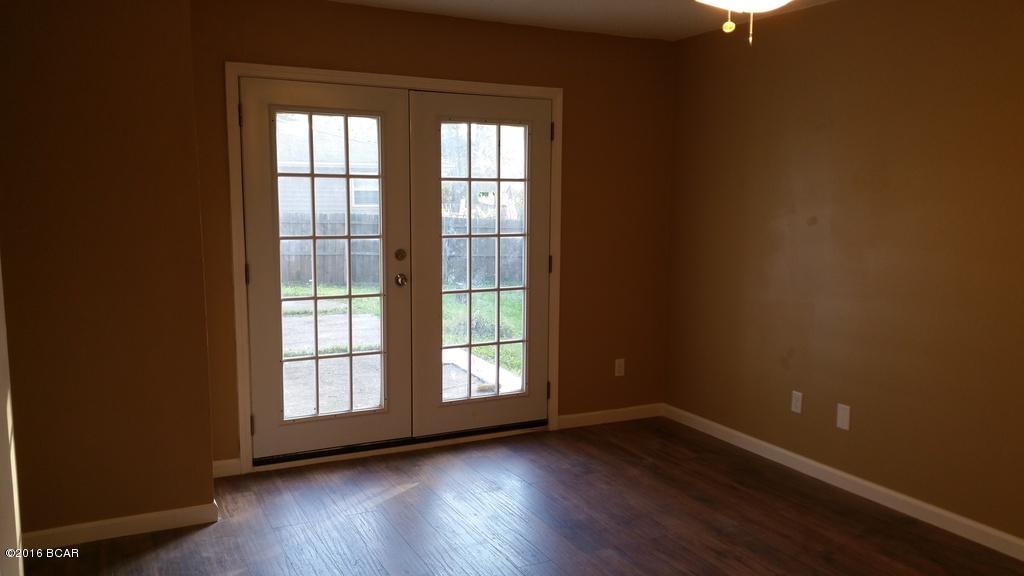 Towne & Country Lake Estates - Residential