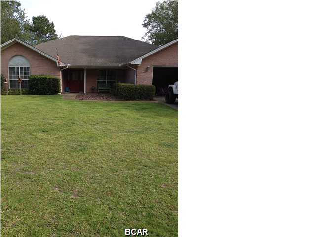 Centrally located home close to shopping, schools and hospital. House has light and airy open floor plan with ceramic tile floor in living room, formal dining room, kitchen and baths. French doors open to screened in patio and in ground pool. The kitchen has a breakfast bar as well as an eating area overlooking privacy fenced back yard. Master bath has separate shower and garden tub. Split bedroom plan.