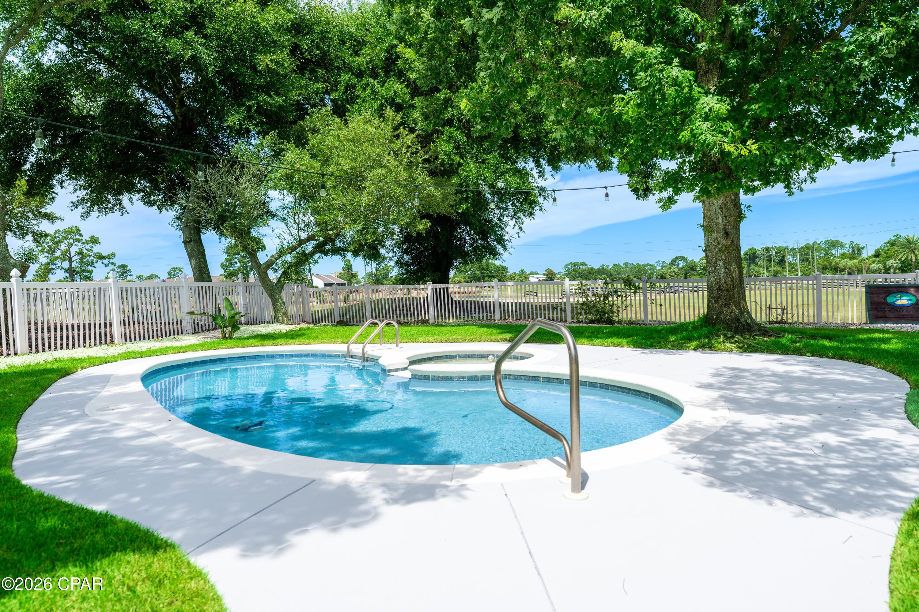 Legend Lakes - Residential