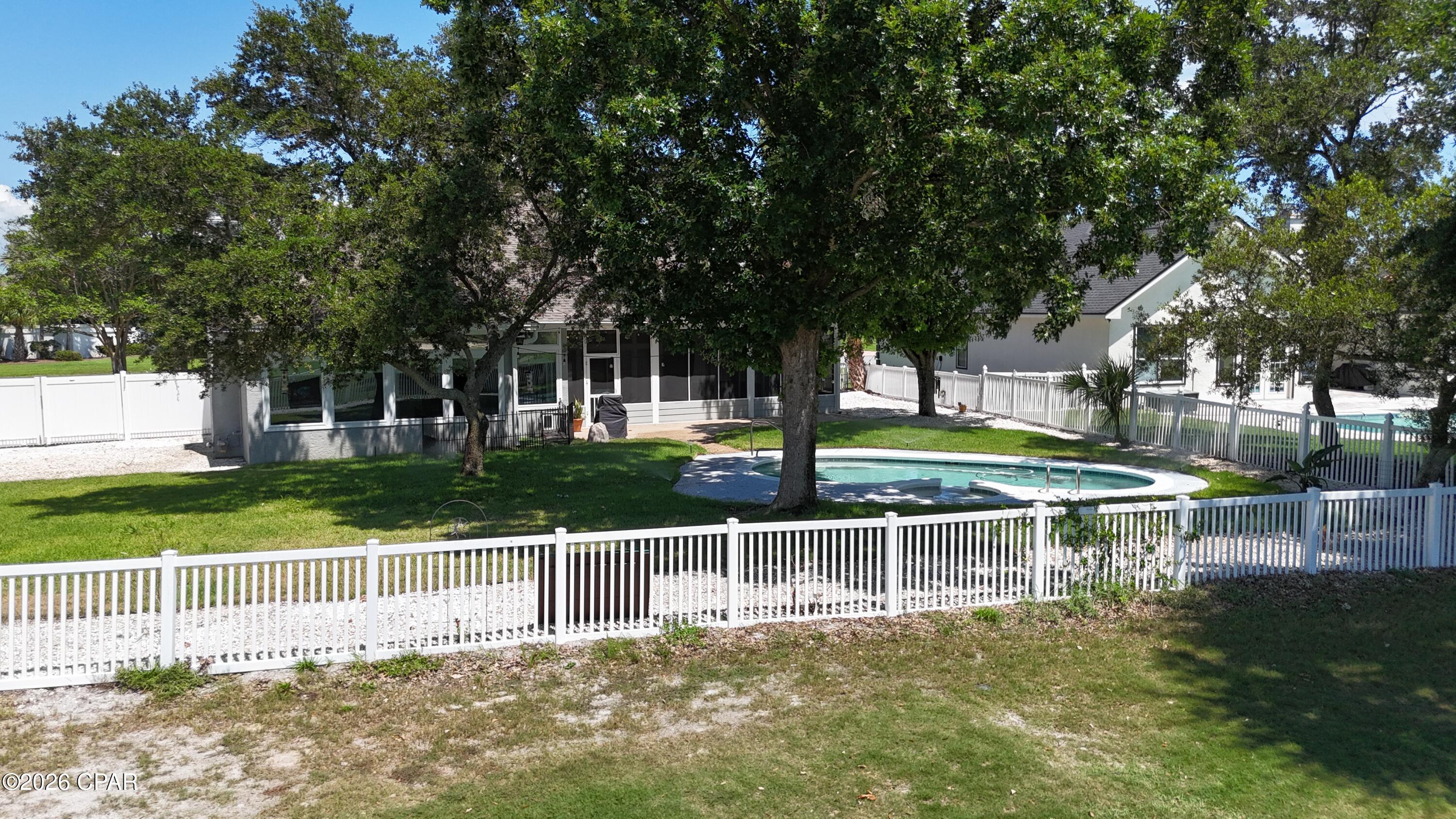 Legend Lakes - Residential